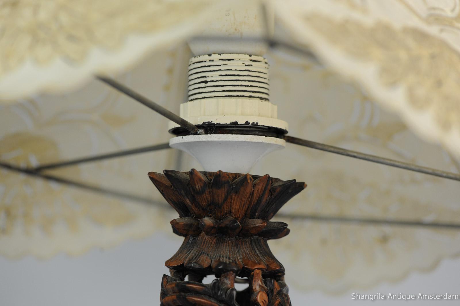 Antique Coromandel Wood Carved Lamp Wood Carving India In Good Condition For Sale In Amsterdam, Noord Holland