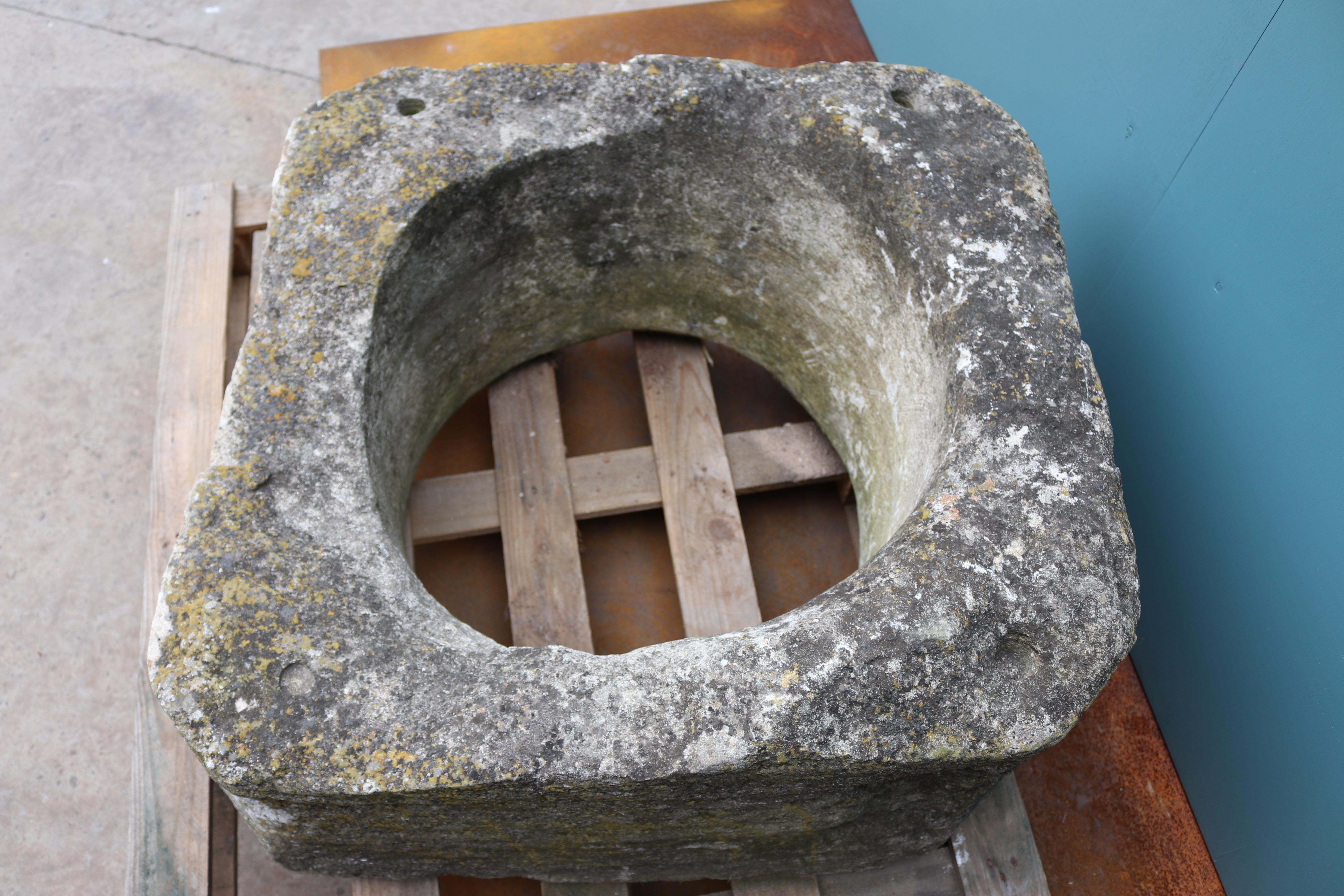 Antique Cotswold Limestone Well  For Sale 3