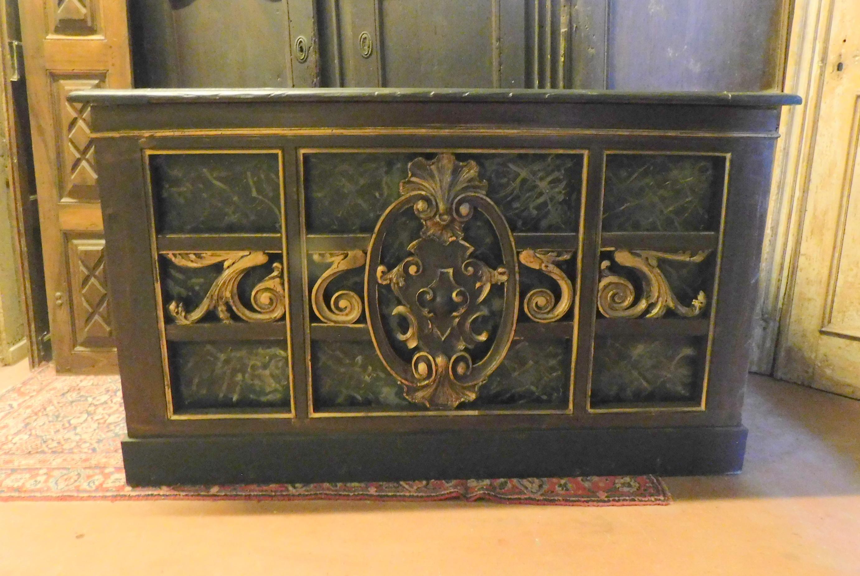 19th Century Antique Counter Top Table in Lacquered Gilded Wood, Faux Green Marble, 1800