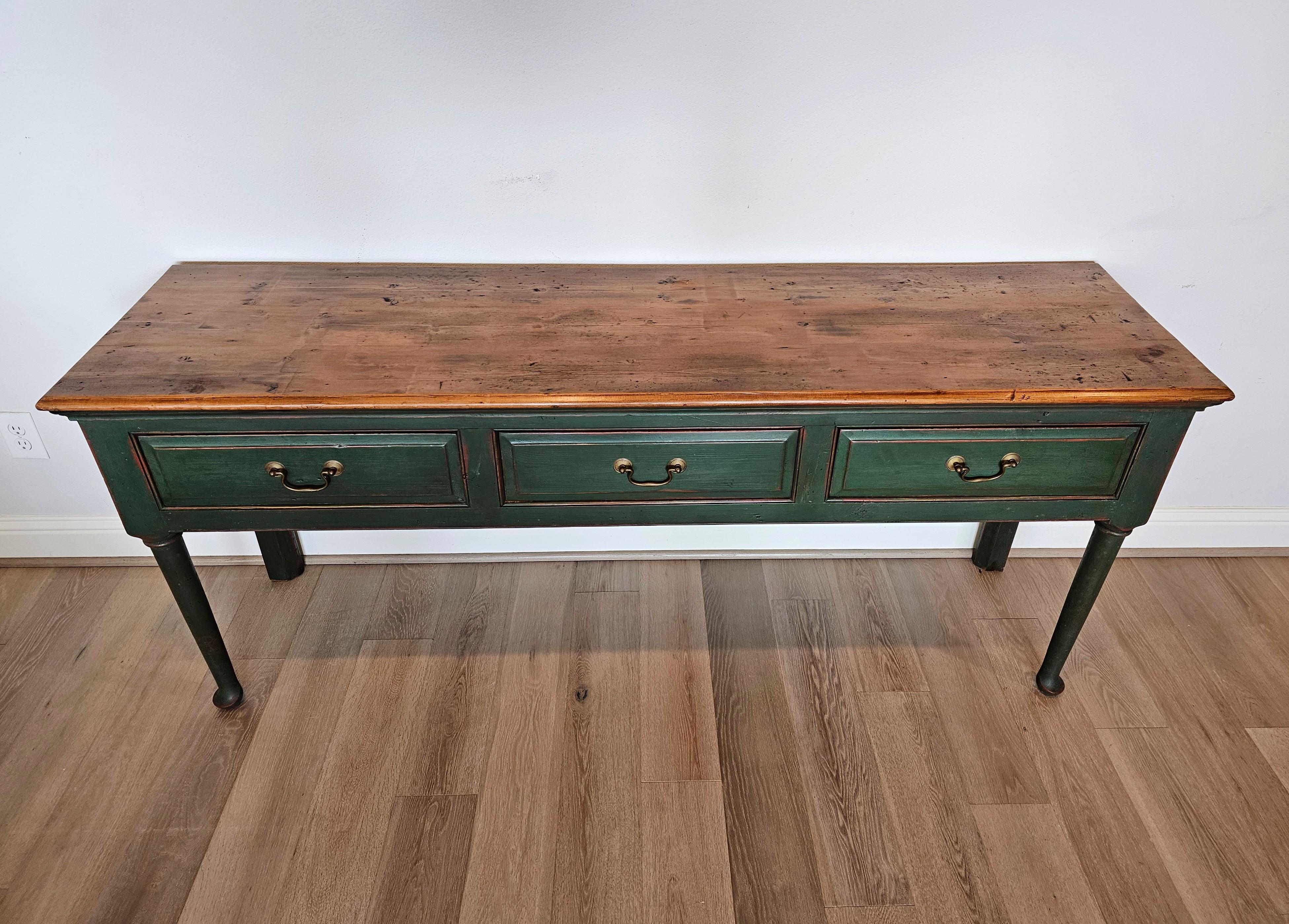 Antique Country British Farmhouse Painted Pine Kitchen Dresser Server Table In Good Condition For Sale In Forney, TX