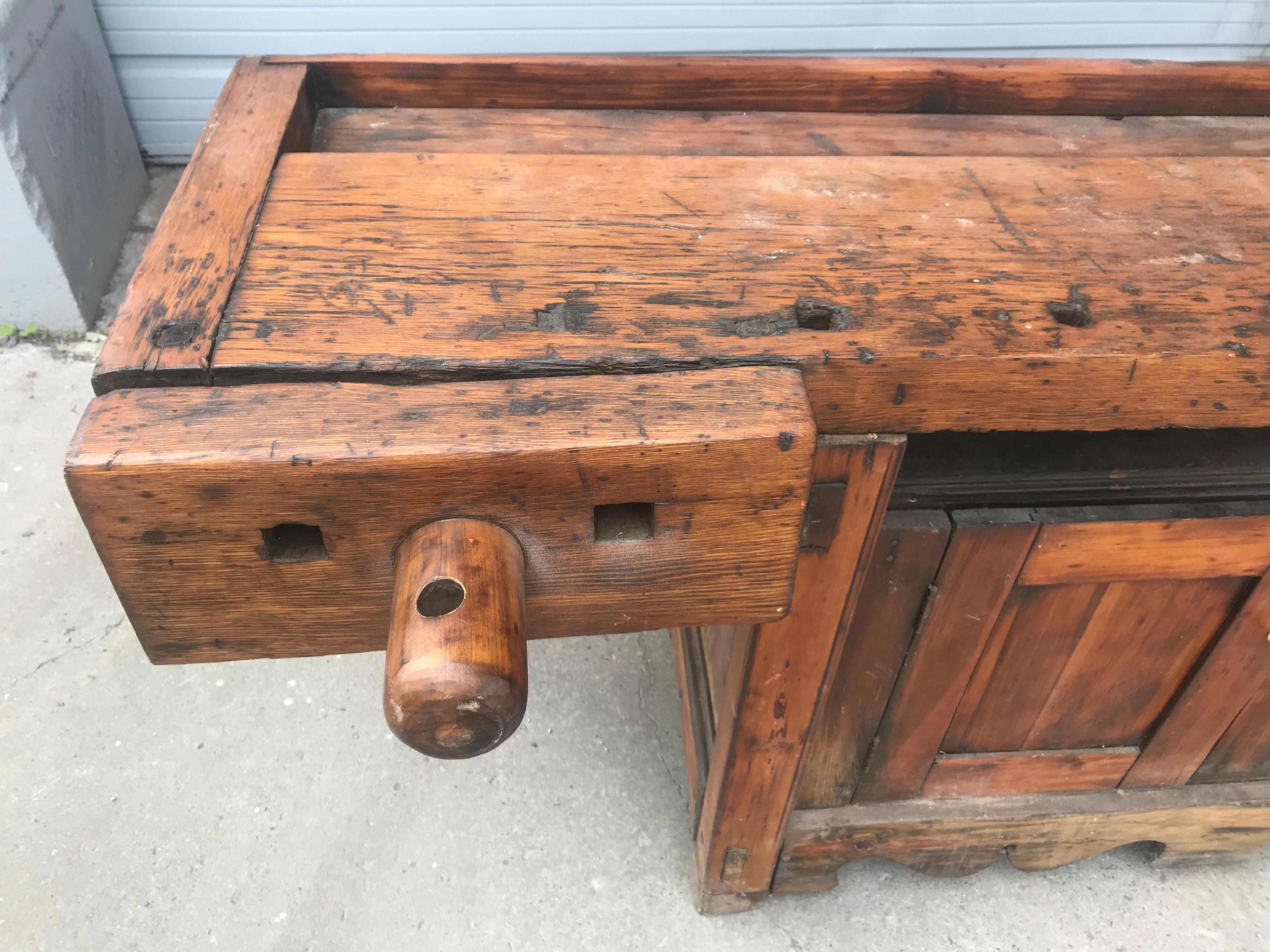 Charming Country farmhouse workbench, wonderful warm patina, 90