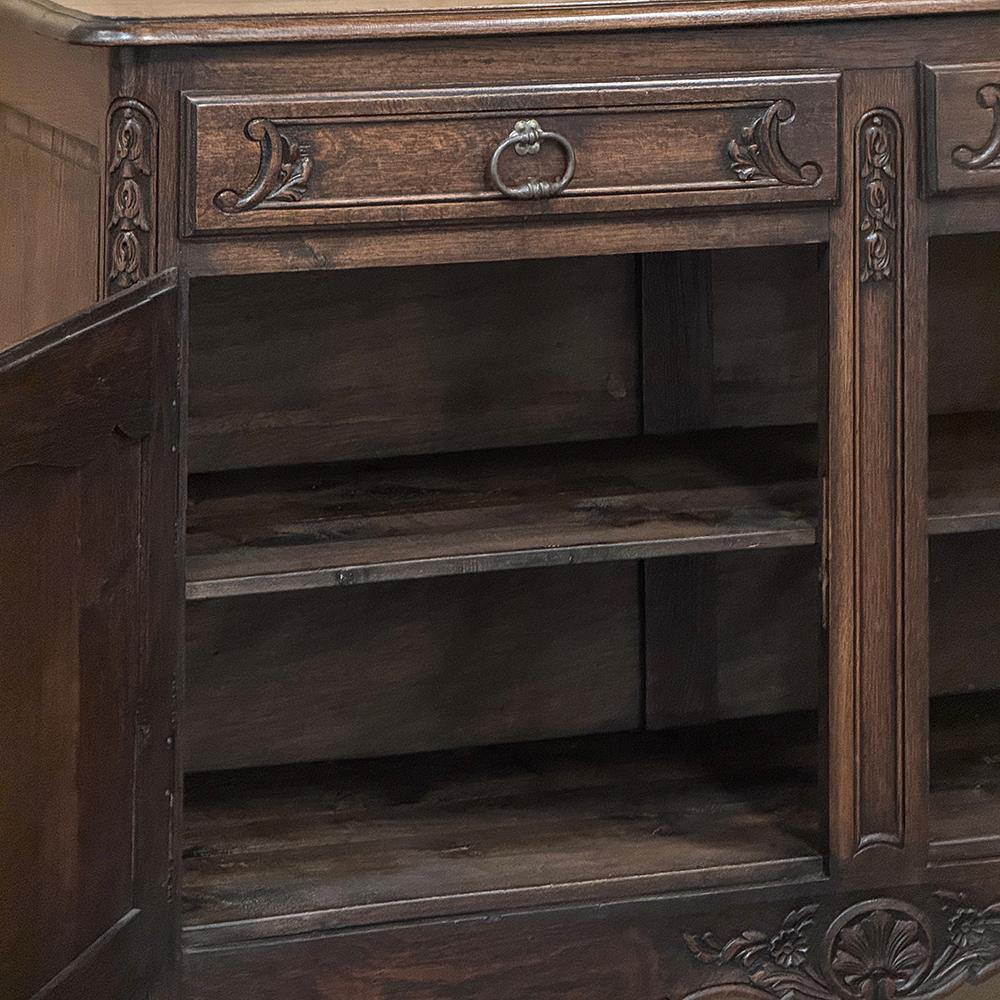 Buffet français ancien à 2 portes en vente 7