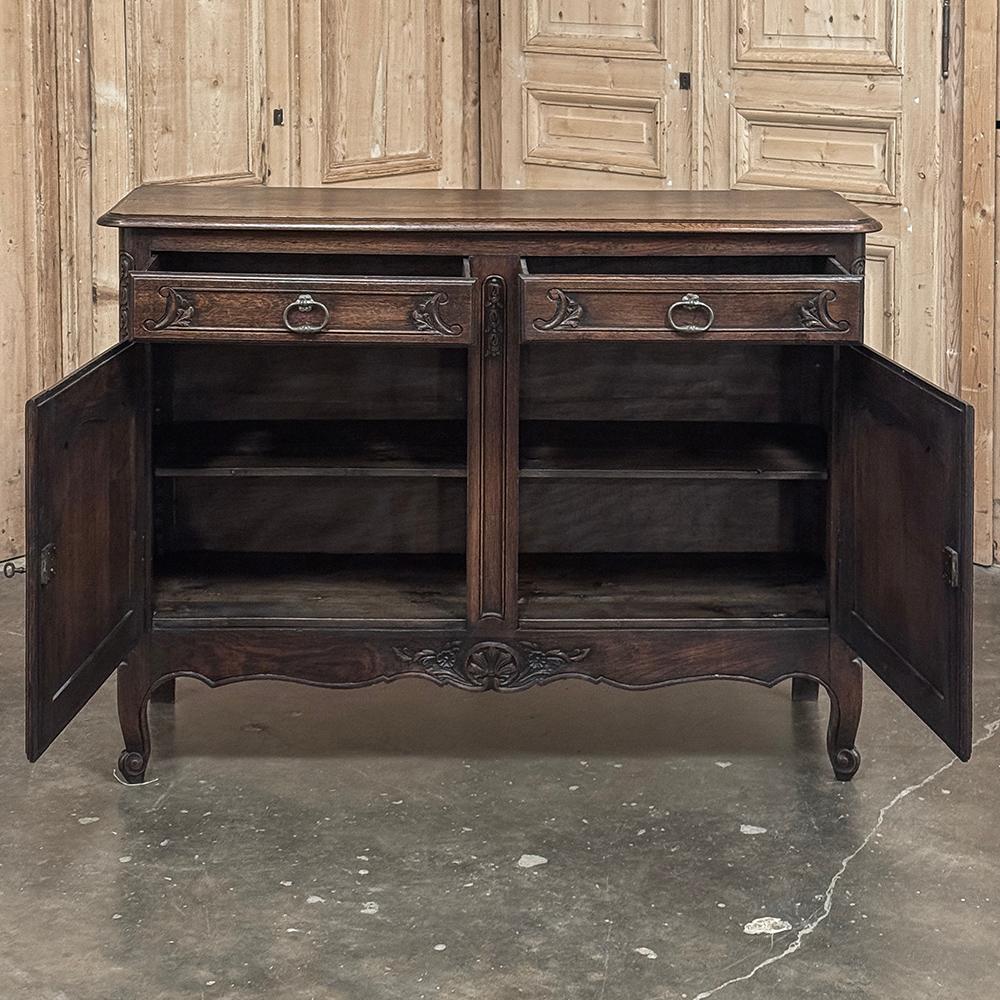 Buffet français ancien à 2 portes en vente 9