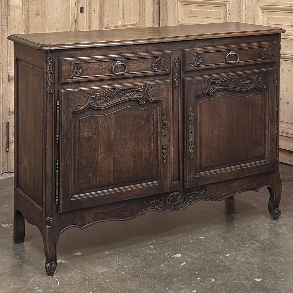 Provincial français Buffet français ancien à 2 portes en vente