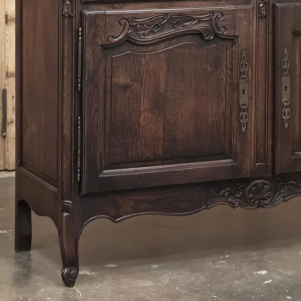 Buffet français ancien à 2 portes Bon état - En vente à Dallas, TX