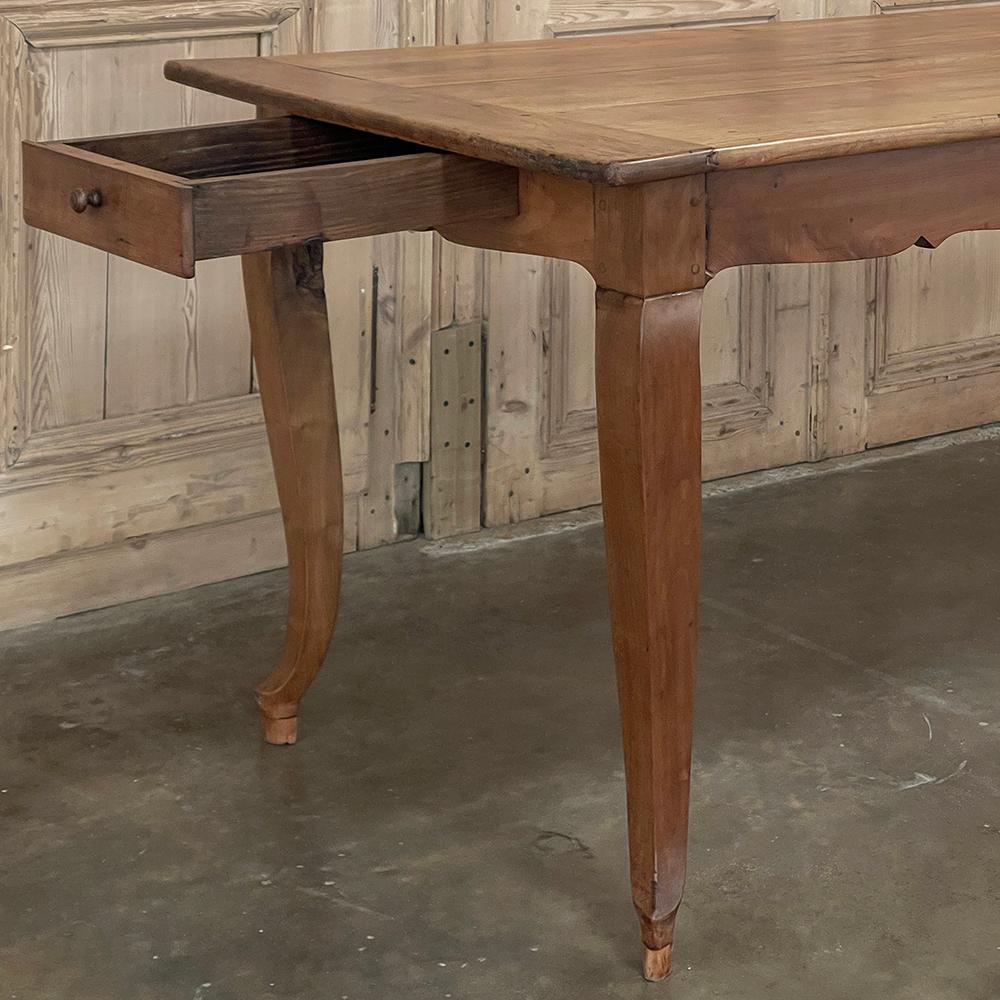 Antique Country French Cherry Wood Dining Table For Sale 4