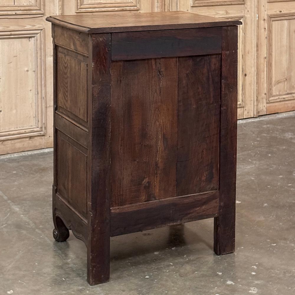 Chiffonnière française ancienne ~ Petite commode en vente 8
