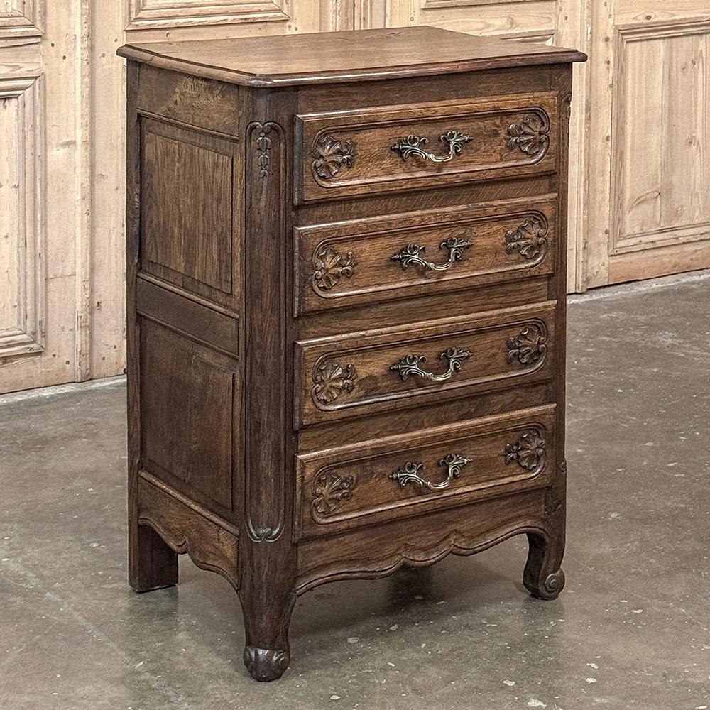 Country Chiffonnière française ancienne ~ Petite commode en vente
