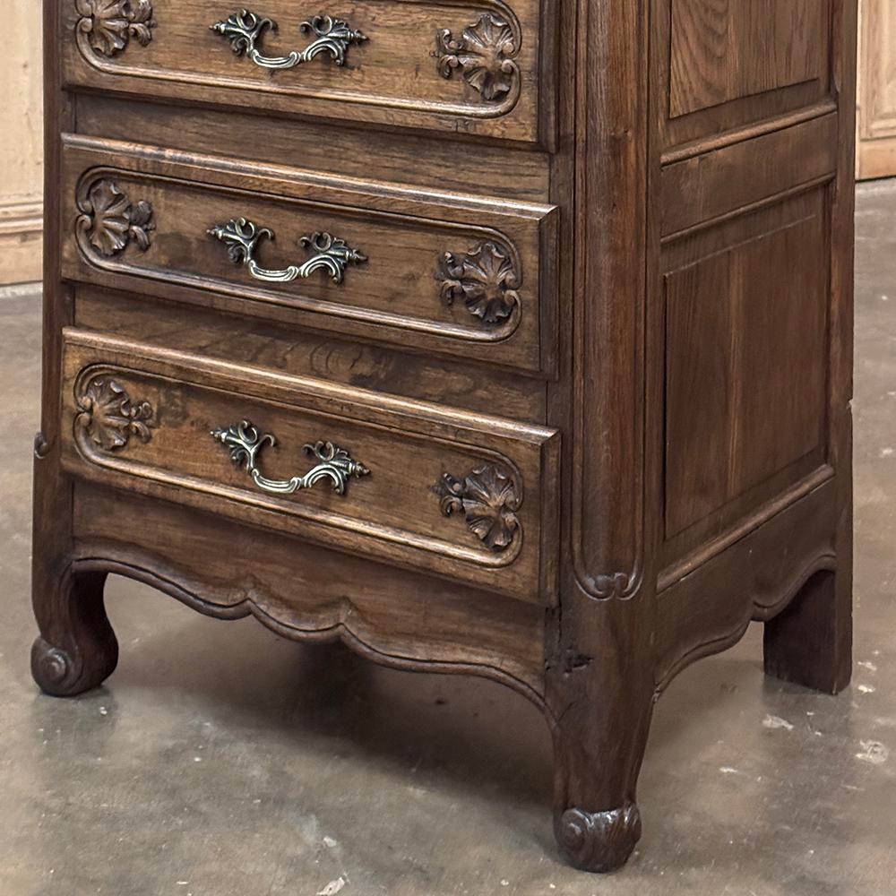 Chiffonnière française ancienne ~ Petite commode en vente 1