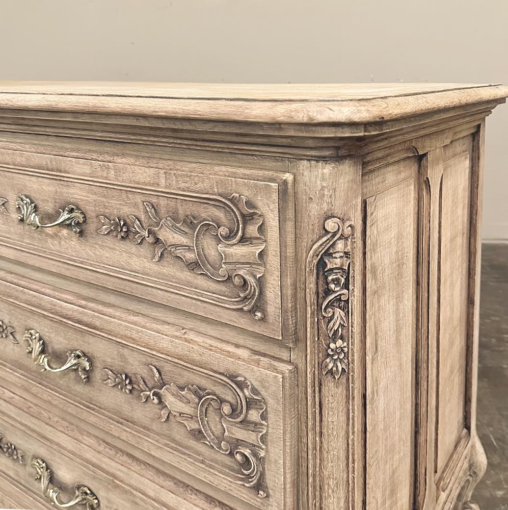 Antique French Double Commode in Oak scortecciato in vendita 2