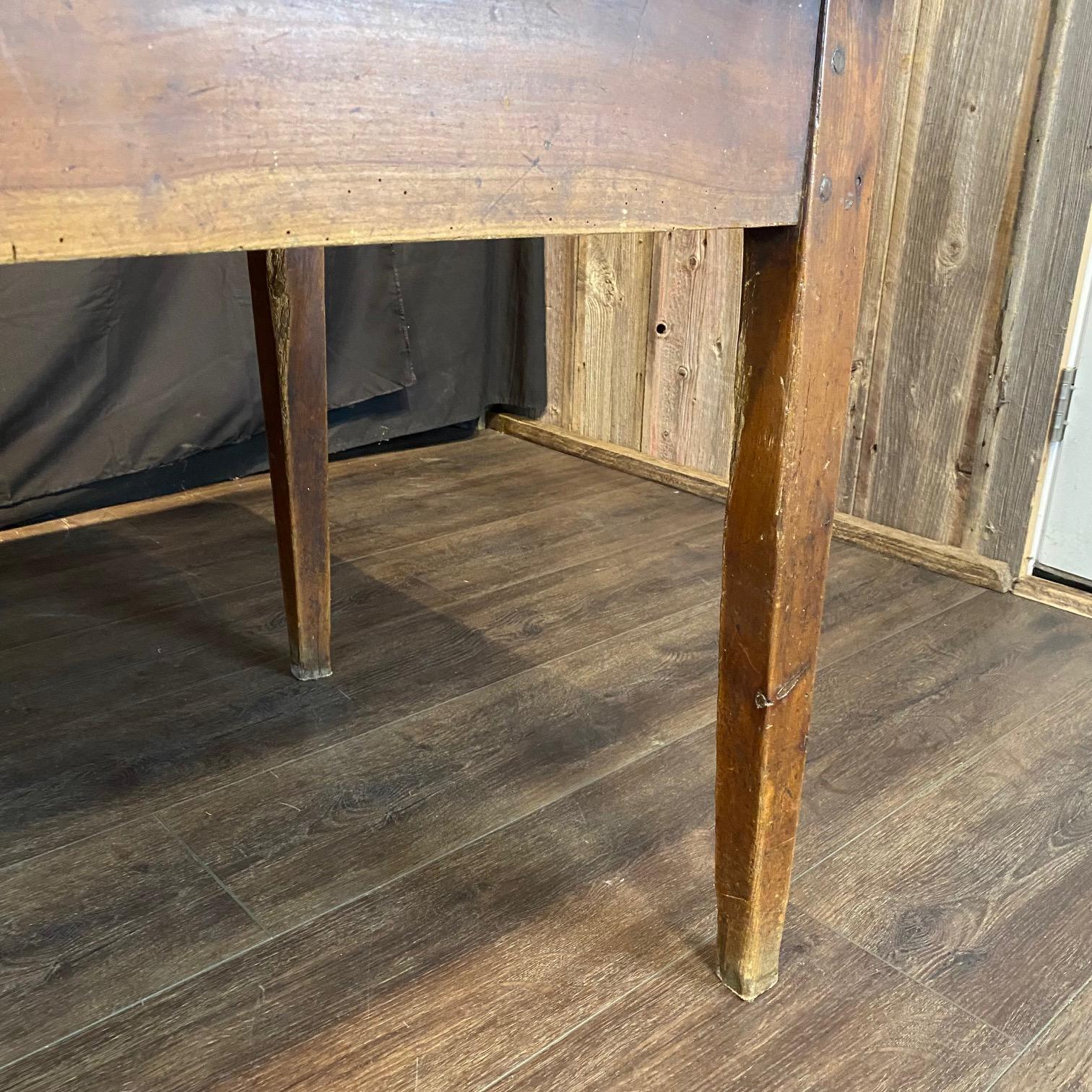 Antique Country French Farmhouse Dining Table from Provence en vente 7