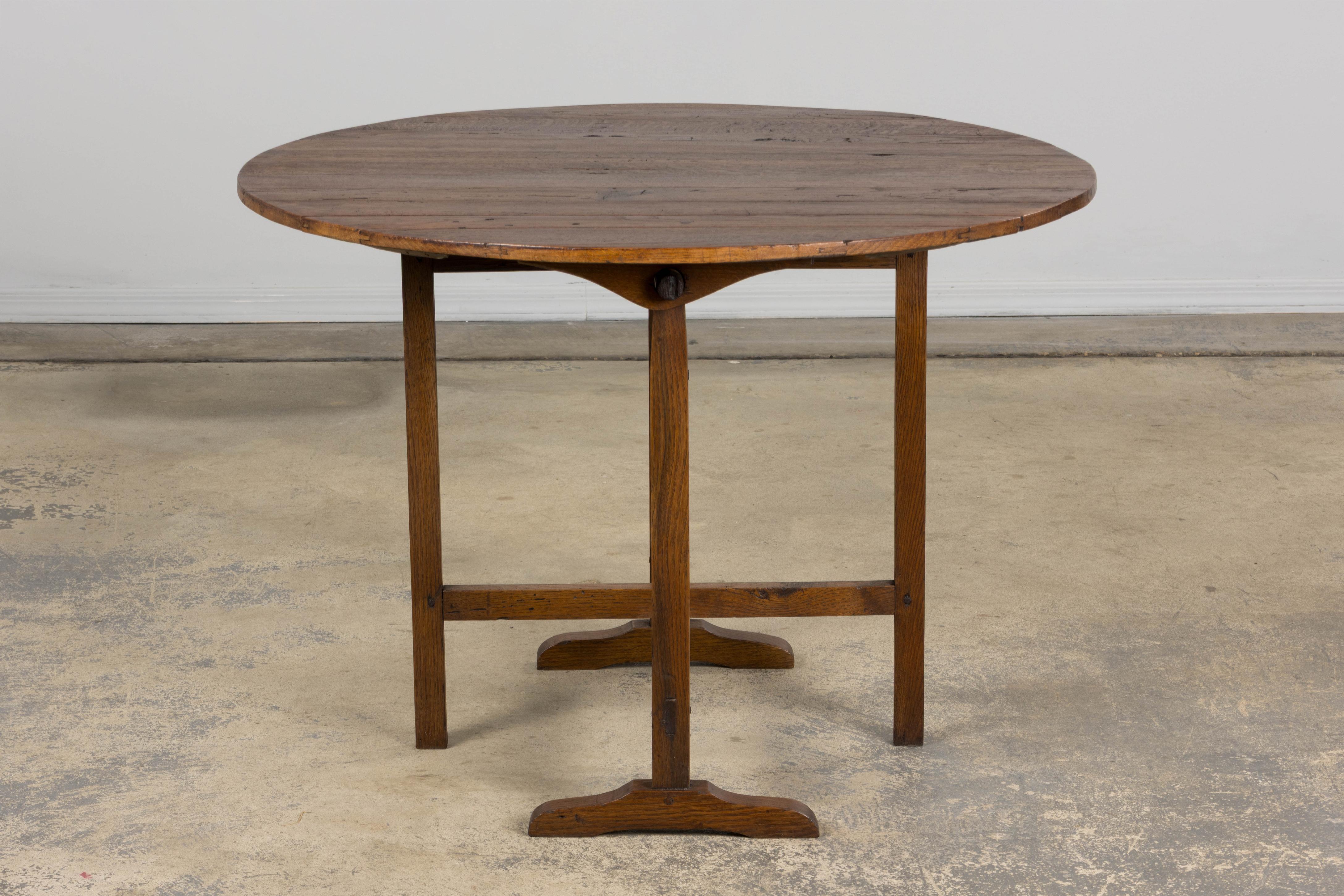 Antique Country French Farmhouse Oval Oak Vendange Wine Tasting Table For Sale 9
