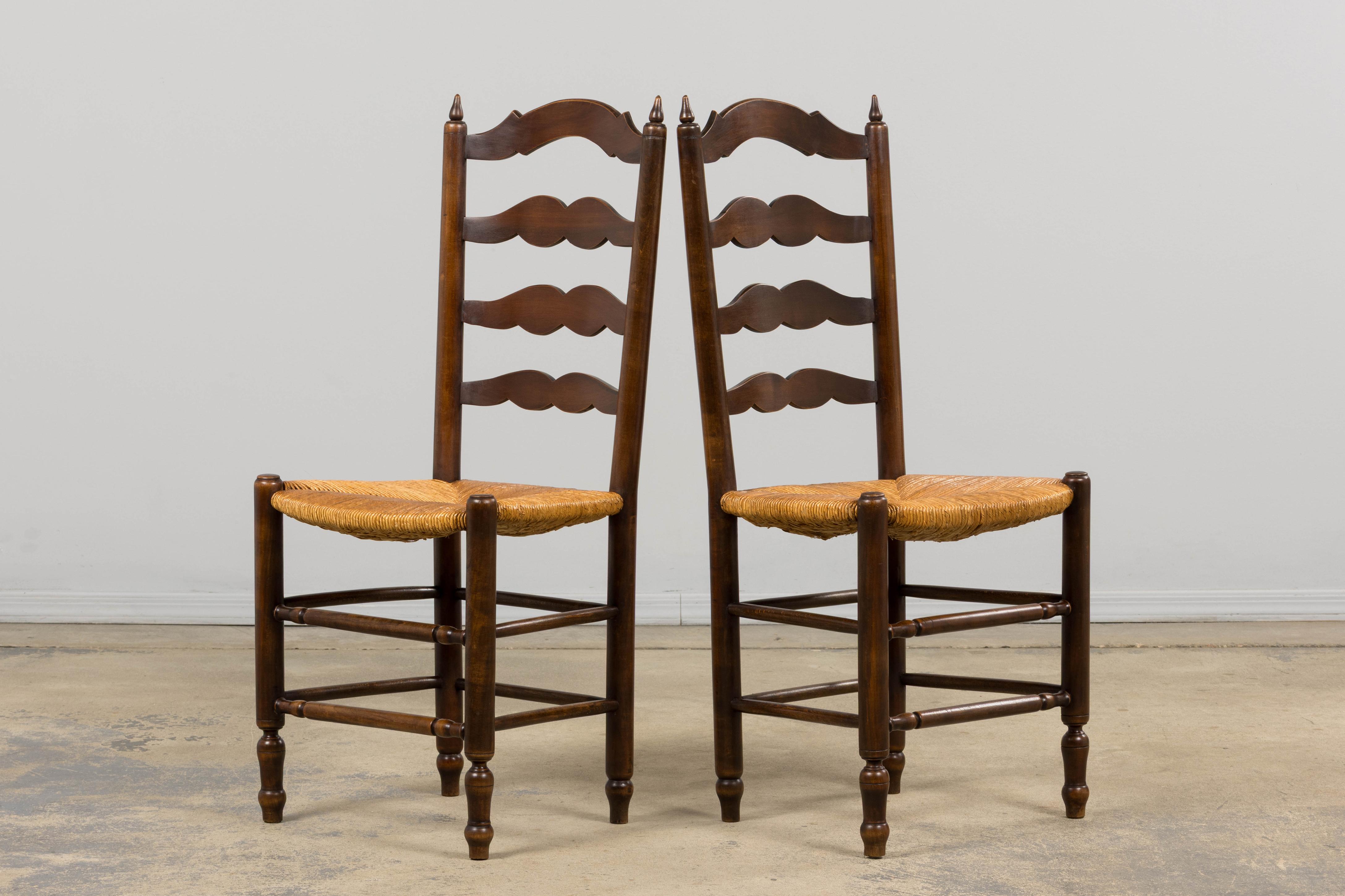 Antique French Ladder Back - Sedie da pranzo in acero con sedili in giunco - Set di 8 sedie in vendita 7