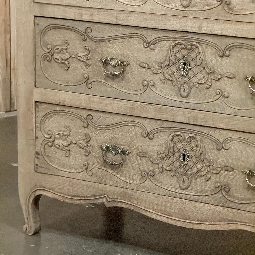 Antique Country French Louis XIV Commode in Stripped Oak For Sale 9
