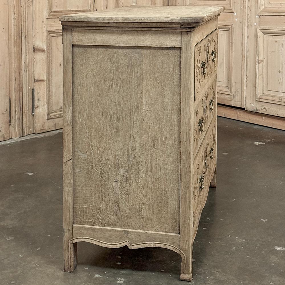 Antique Country French Louis XIV Commode in Stripped Oak For Sale 11
