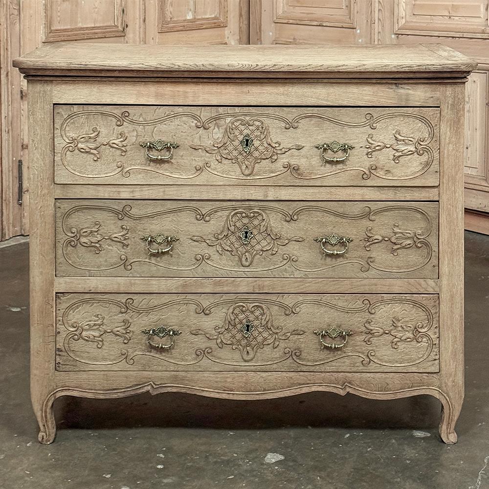 Hand-Carved Antique Country French Louis XIV Commode in Stripped Oak For Sale