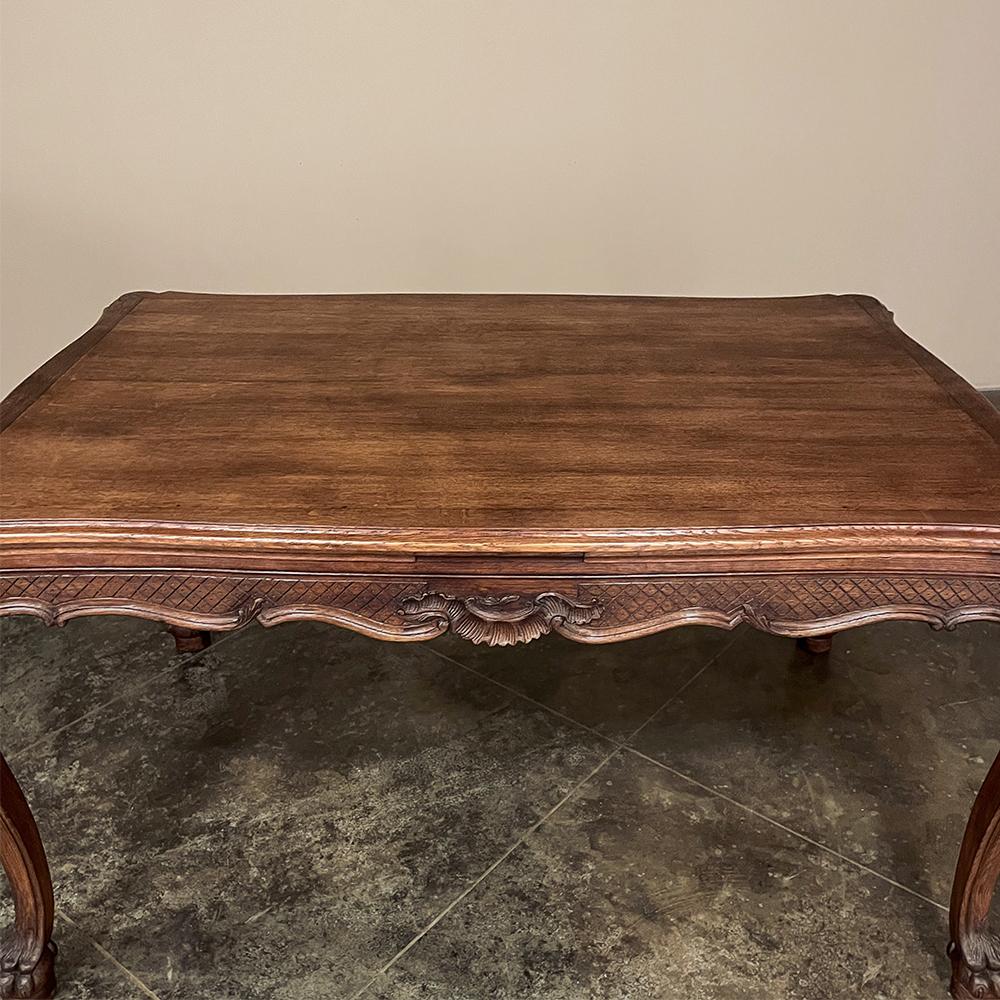 20ième siècle Table de salle à manger ancienne de style Louis XIV à abattant en vente