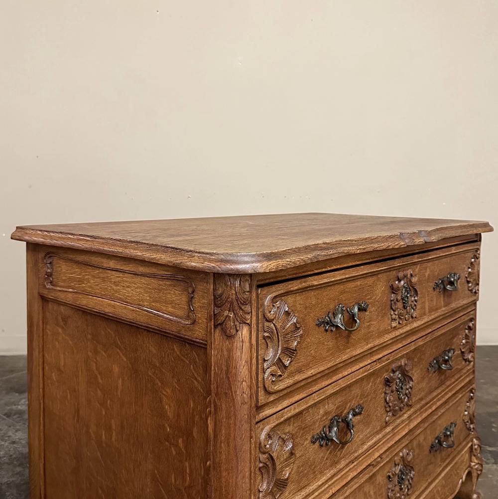 Antique Country French Louis XV Commode ~ Chest of Drawers For Sale 4