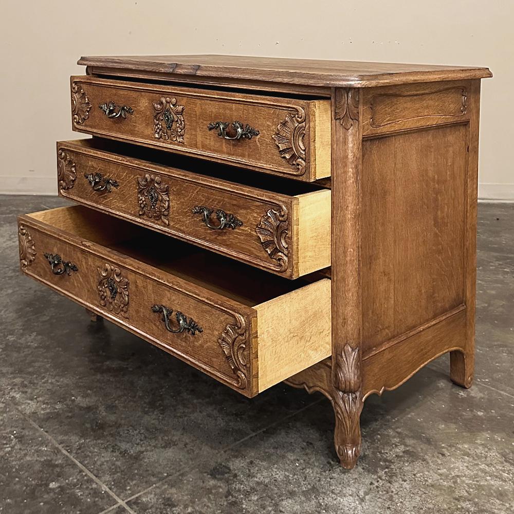 20th Century Antique Country French Louis XV Commode ~ Chest of Drawers For Sale