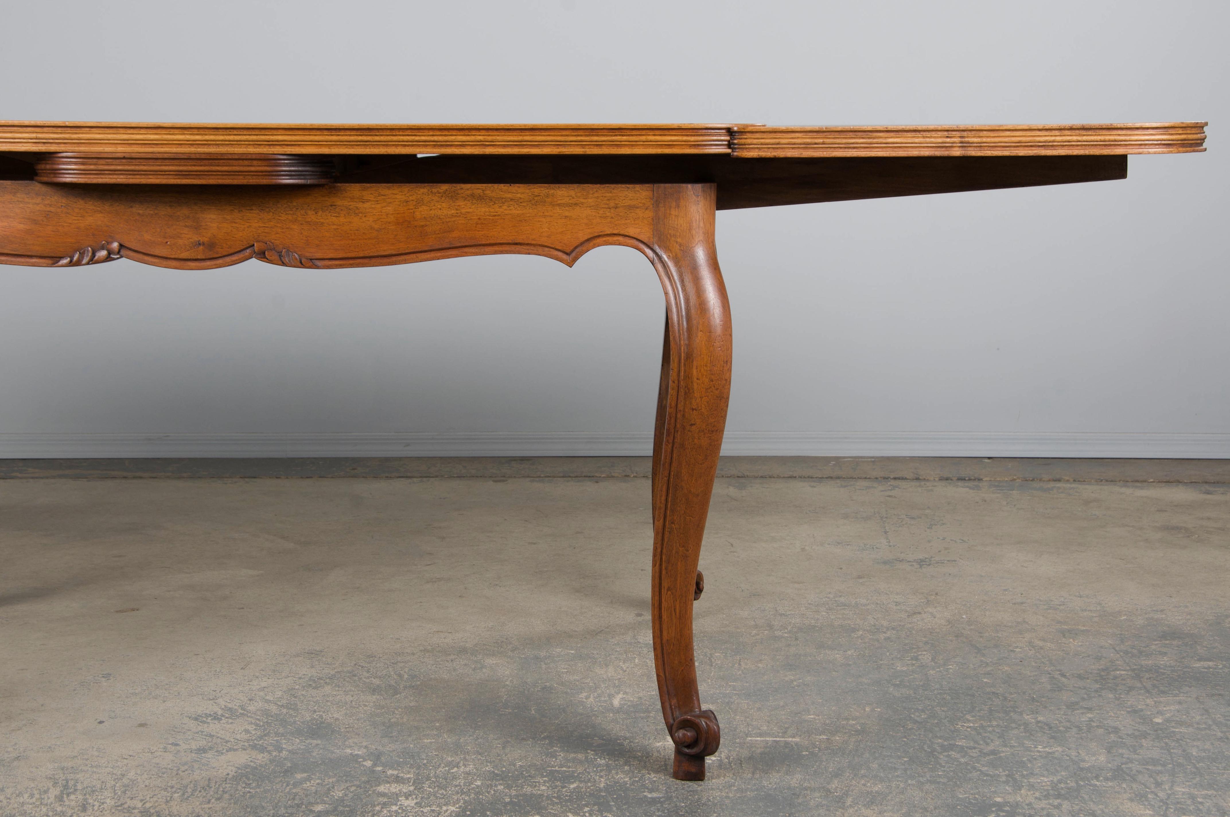 Antique Country French Louis XV Style Provincial Walnut Extendable Dining Table For Sale 5
