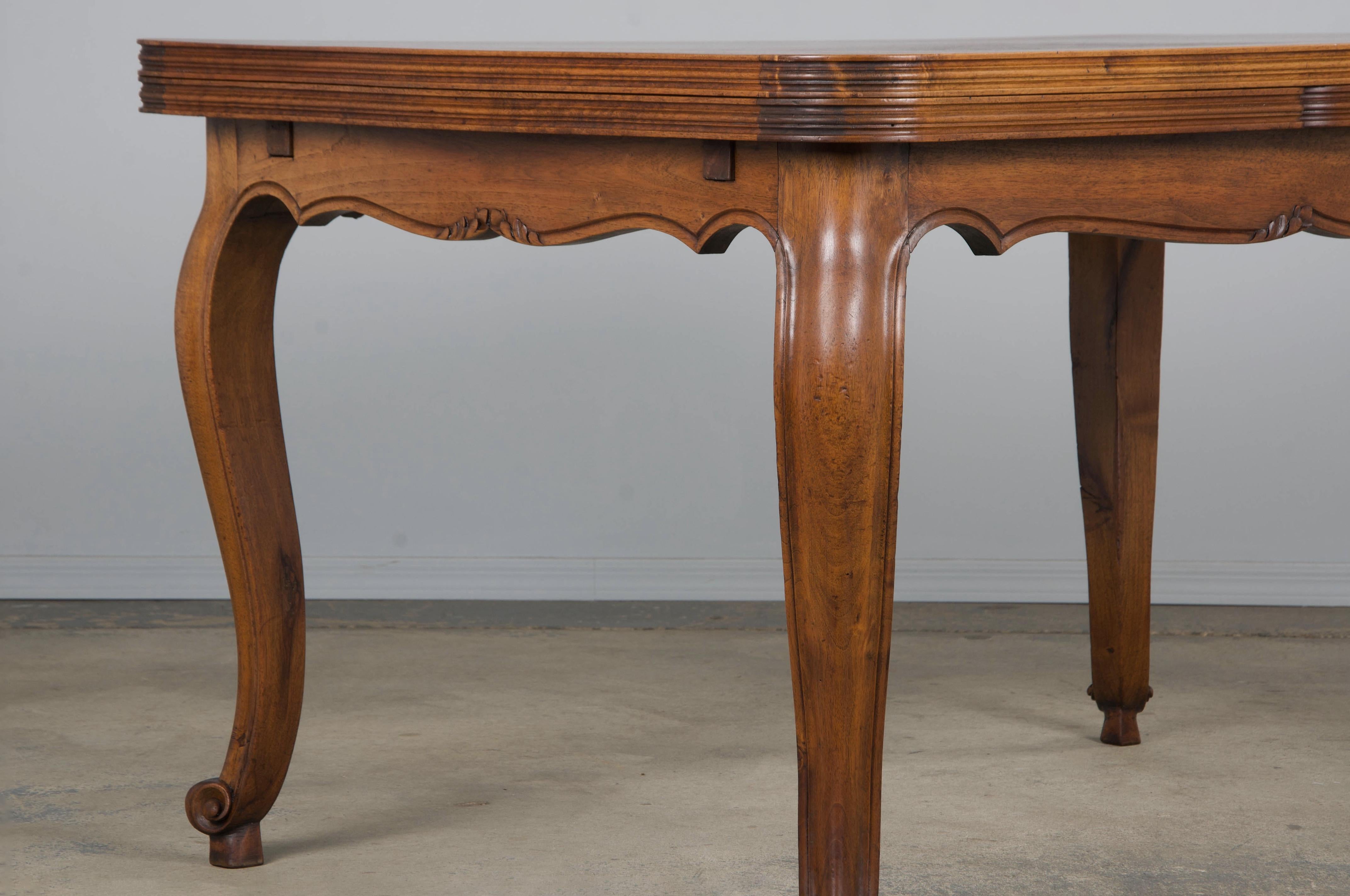 Antique Country French Louis XV Style Provincial Walnut Extendable Dining Table For Sale 8