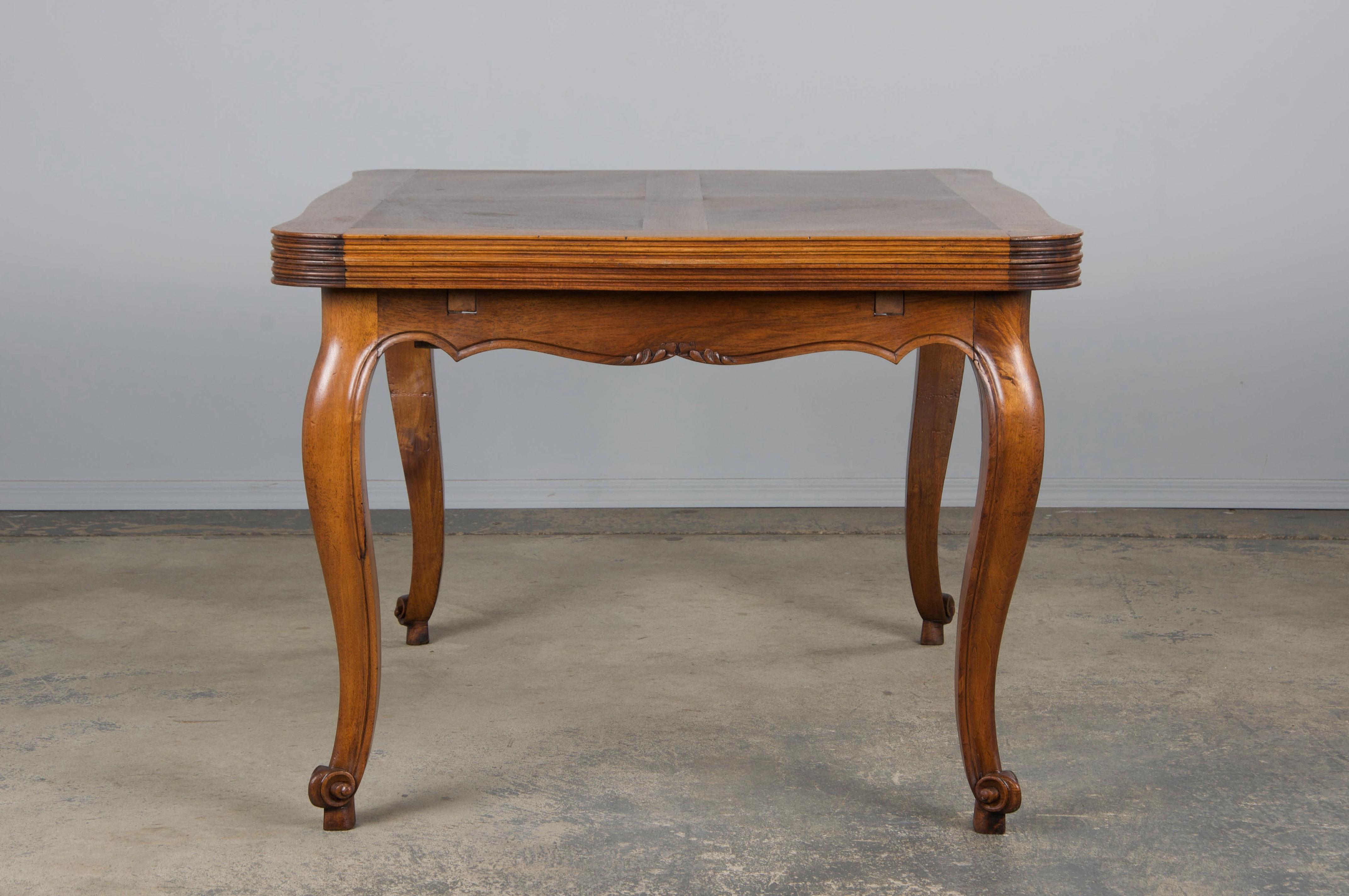 Antique Country French Louis XV Style Provincial Walnut Extendable Dining Table For Sale 10