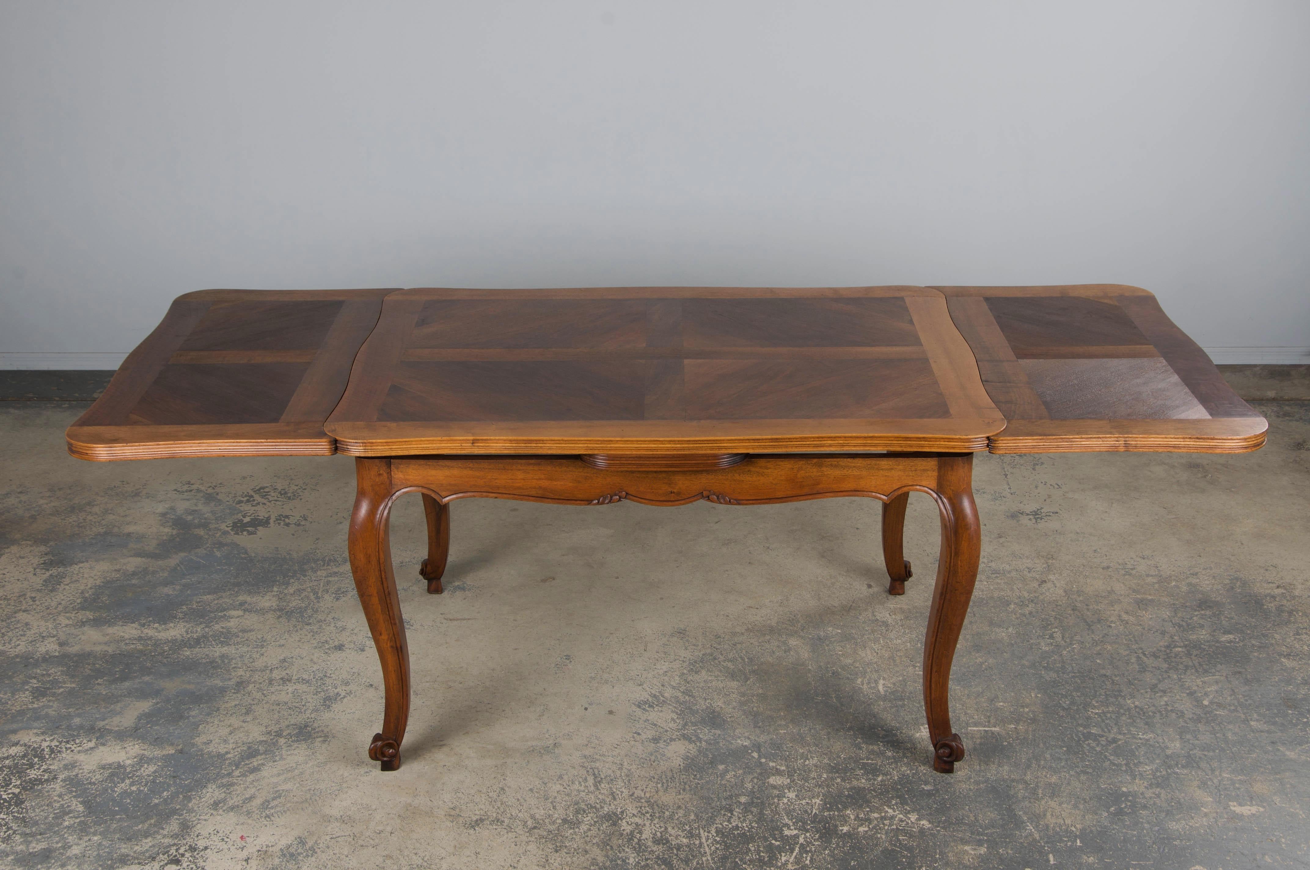 Antique Country French Louis XV Style Provincial Walnut Extendable Dining Table For Sale 15