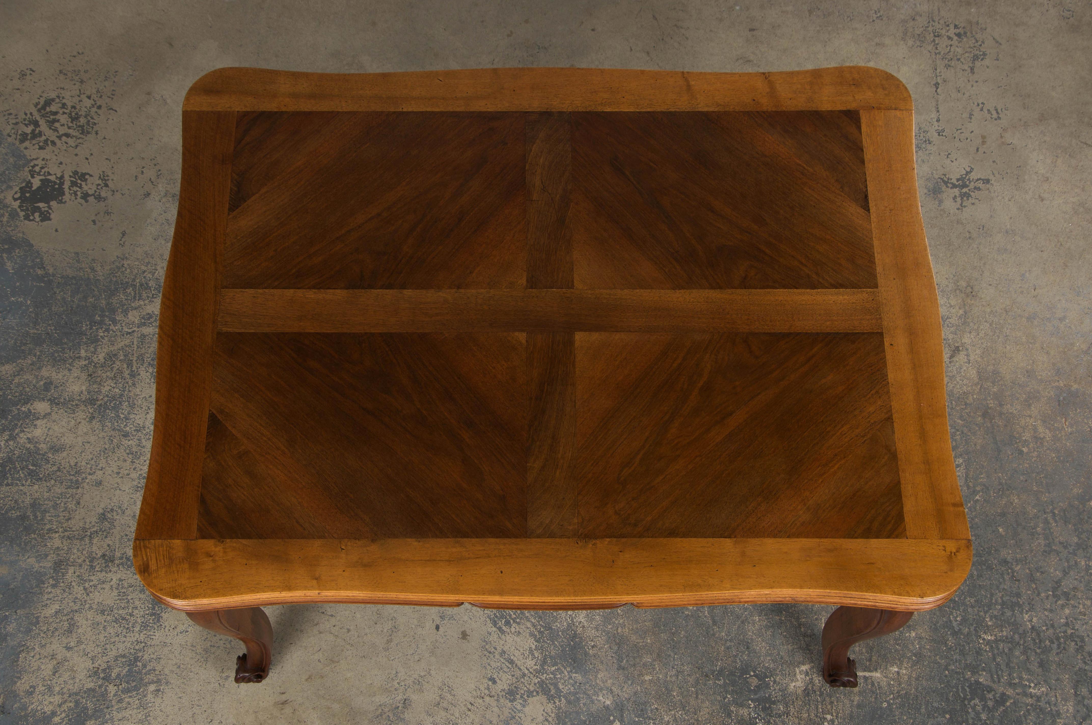 Antique Country French Louis XV Style Provincial Walnut Extendable Dining Table For Sale 1
