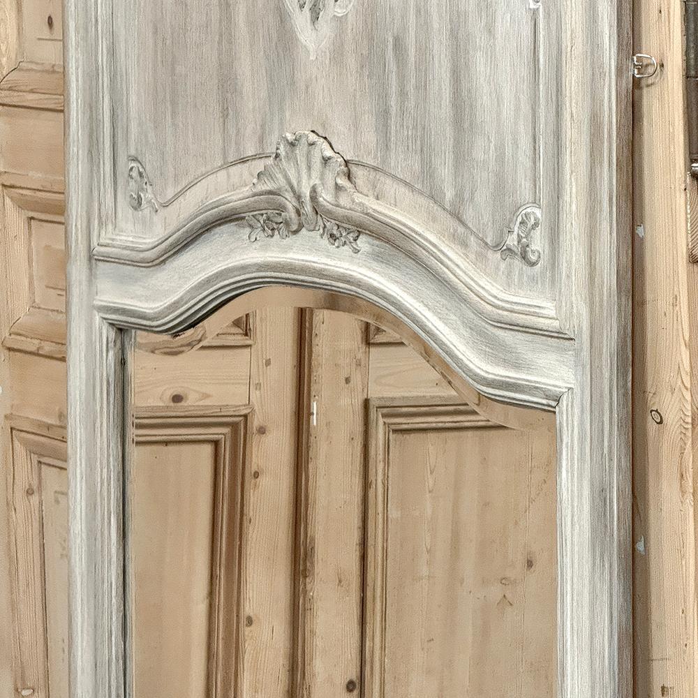 Antique miroir Trumeau Louis XV blanchi à la chaux français en vente 5