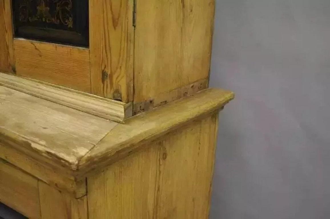 Antike Land Französisch neoklassischen Putti gemalt Kiefer Cupboard Cabinet Hutch im Angebot 2