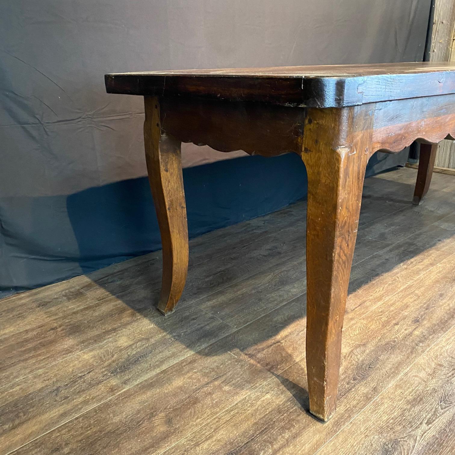 Table de salle à manger de campagne Antique French Provincial en vente 3