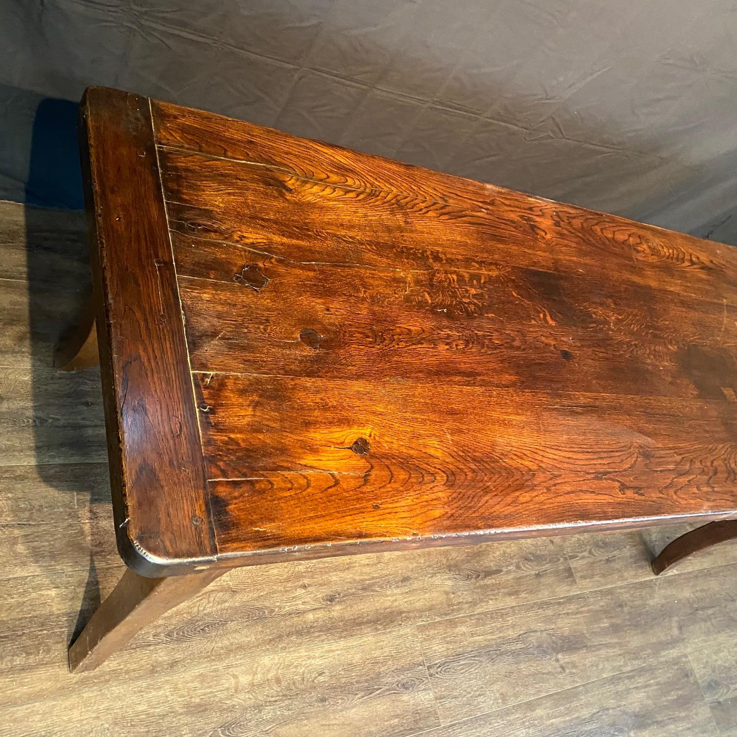 Provincial français Table de salle à manger de campagne Antique French Provincial en vente