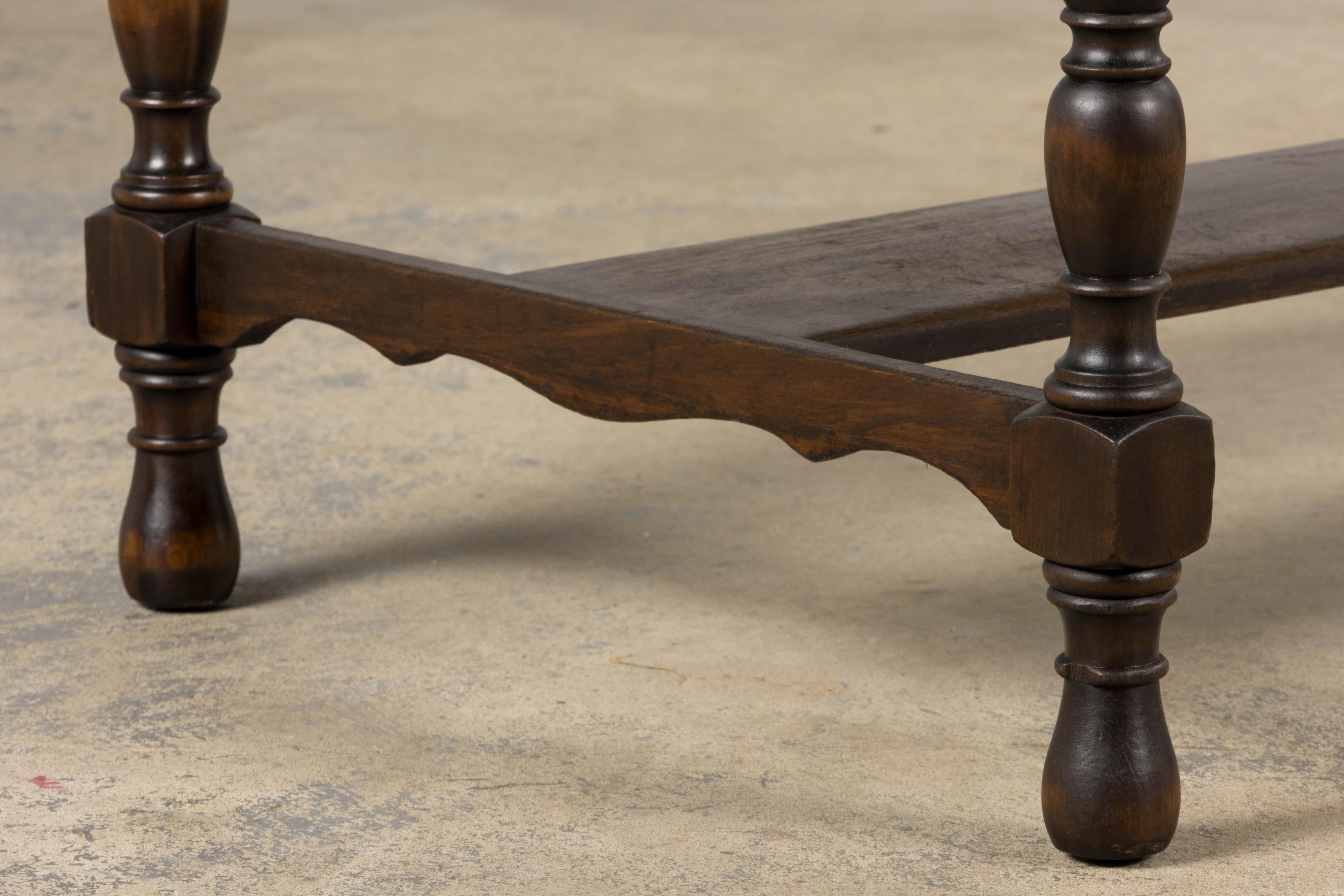 Antique French Provincial Maple Writing Table (Tavolo da scrittura in acero) in vendita 3