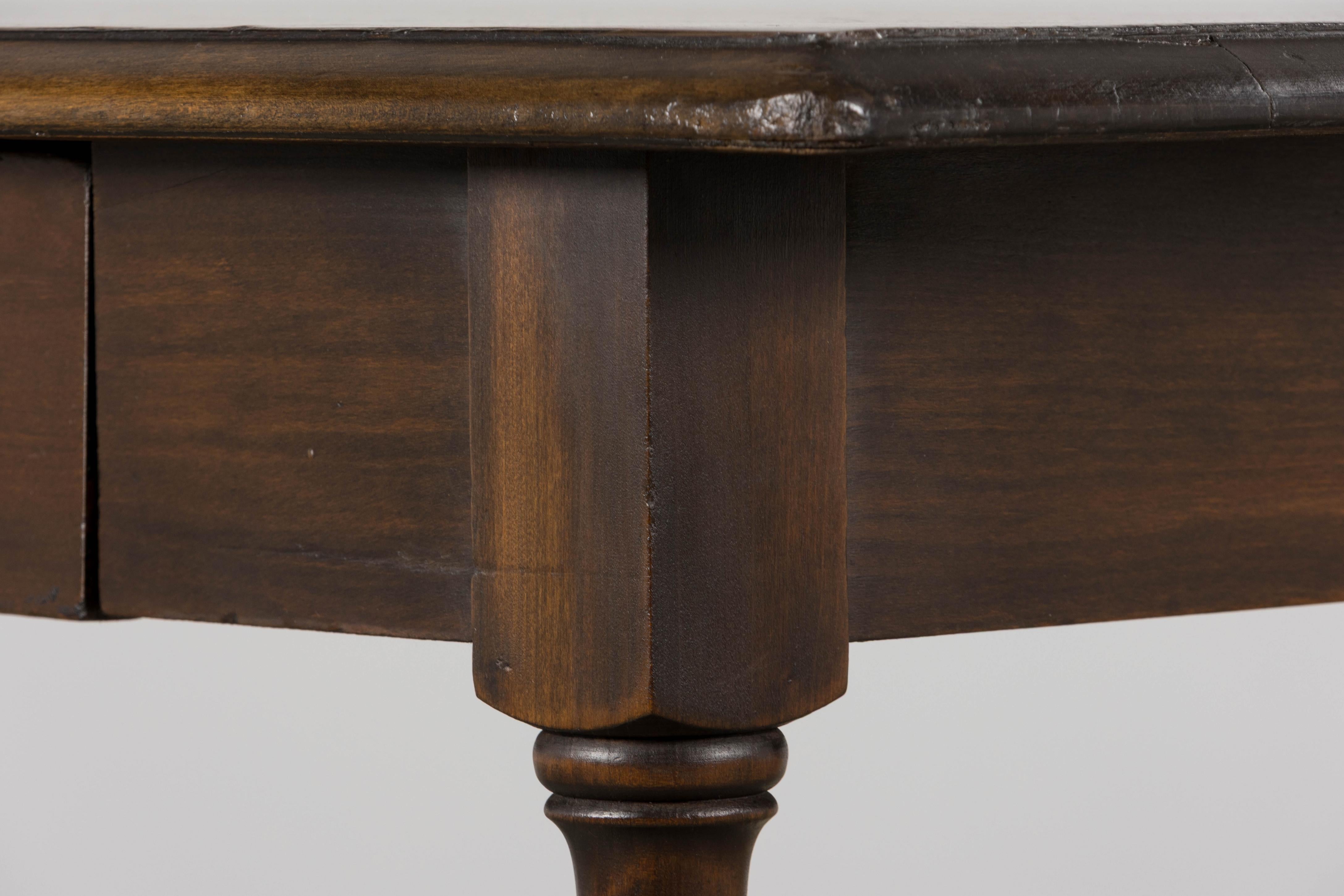 Antique French Provincial Maple Writing Table (Tavolo da scrittura in acero) in vendita 8