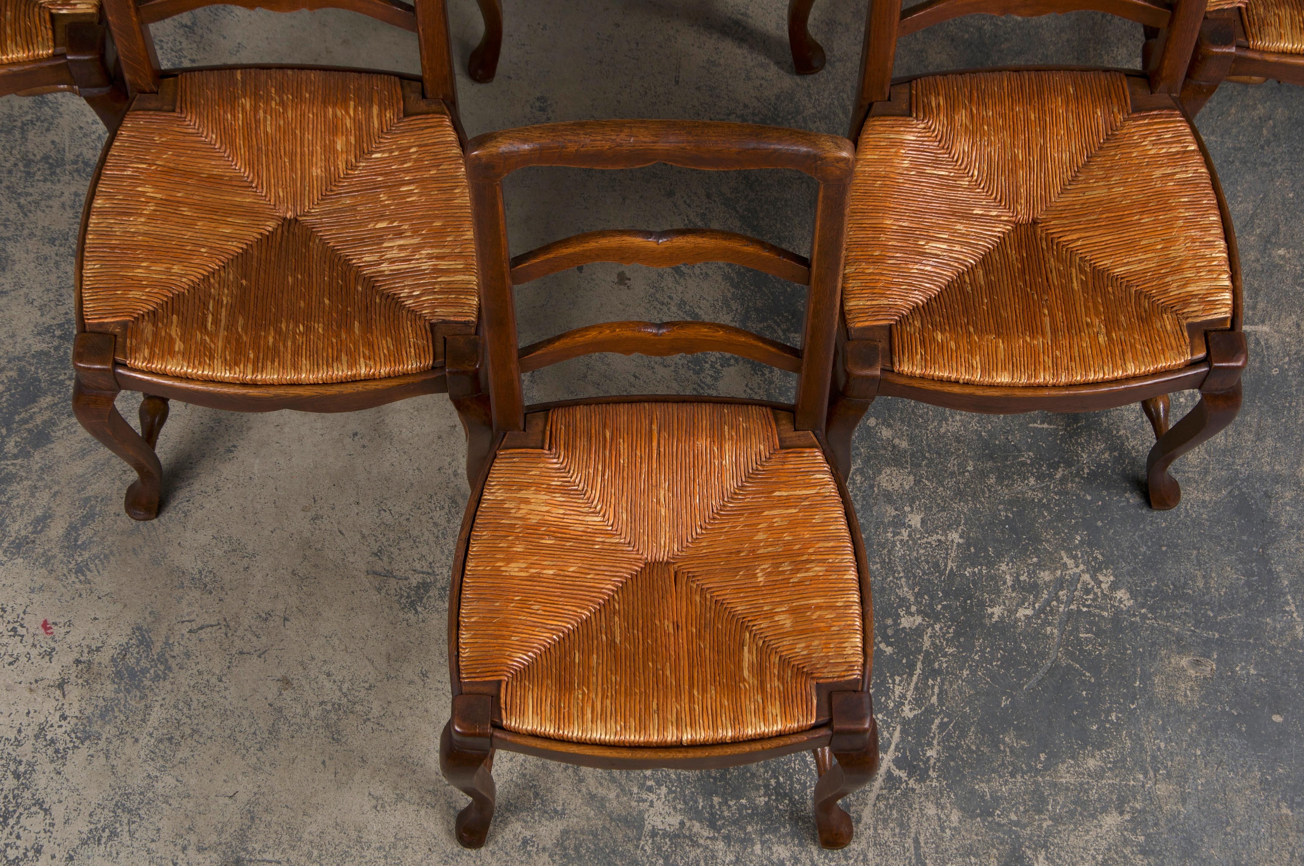 Antique Country French Provincial Oak Dining Chairs W/ Rush Seats - Set of 6 In Good Condition In Astoria, NY