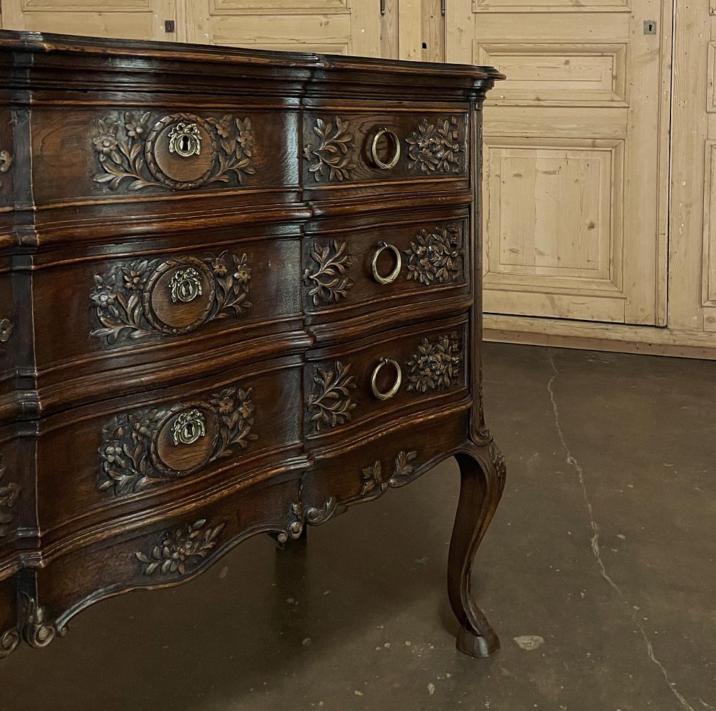 Antique Country French Regence Commode In Good Condition For Sale In Dallas, TX