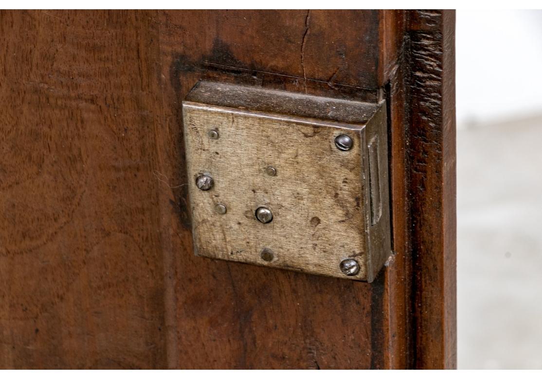 Armario Alto Tallado Antique Country French siglo XIX en venta