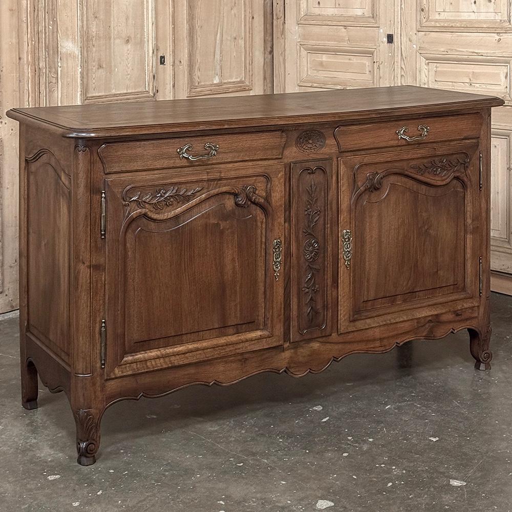 Antique Country French Buffet de Nogal ~ Credenza Provincial francés en venta