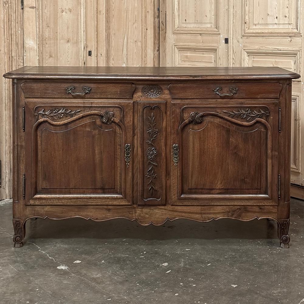 Antique Country French Walnut Buffet ~ Enfilade In Good Condition For Sale In Dallas, TX