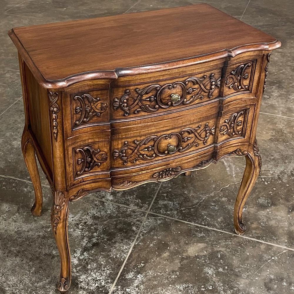 Antique Country French Walnut Commode For Sale 3