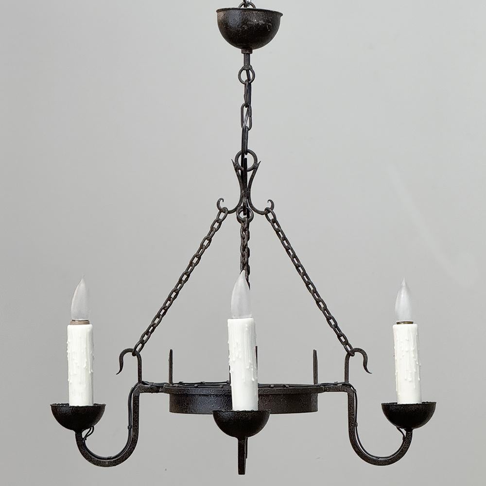 Antique Country French Wrought Iron Chandelier In Good Condition For Sale In Dallas, TX
