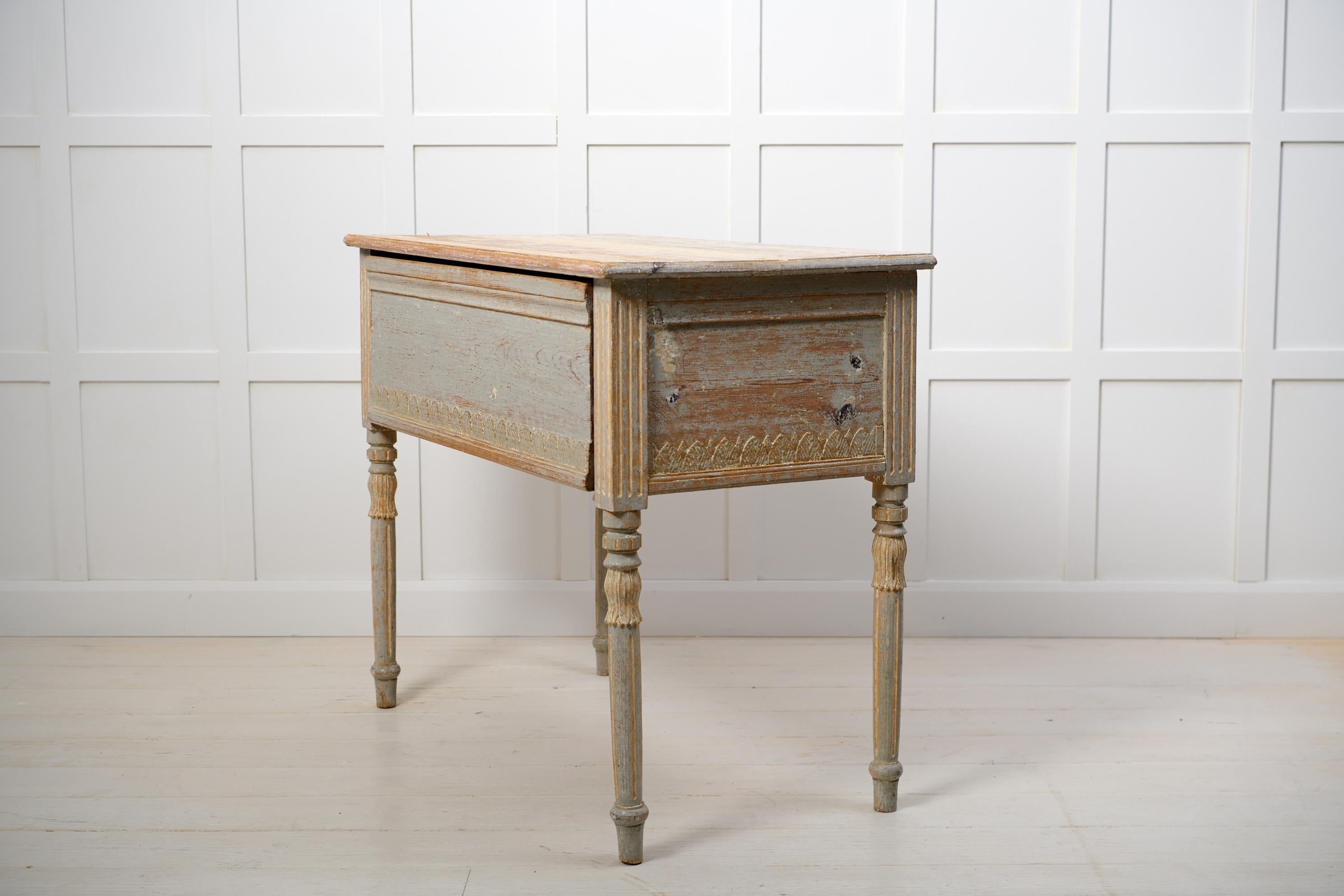 Antique Country Gustavian Style Console Table, Northern Swedish Hand-Made Pine In Good Condition For Sale In Kramfors, SE