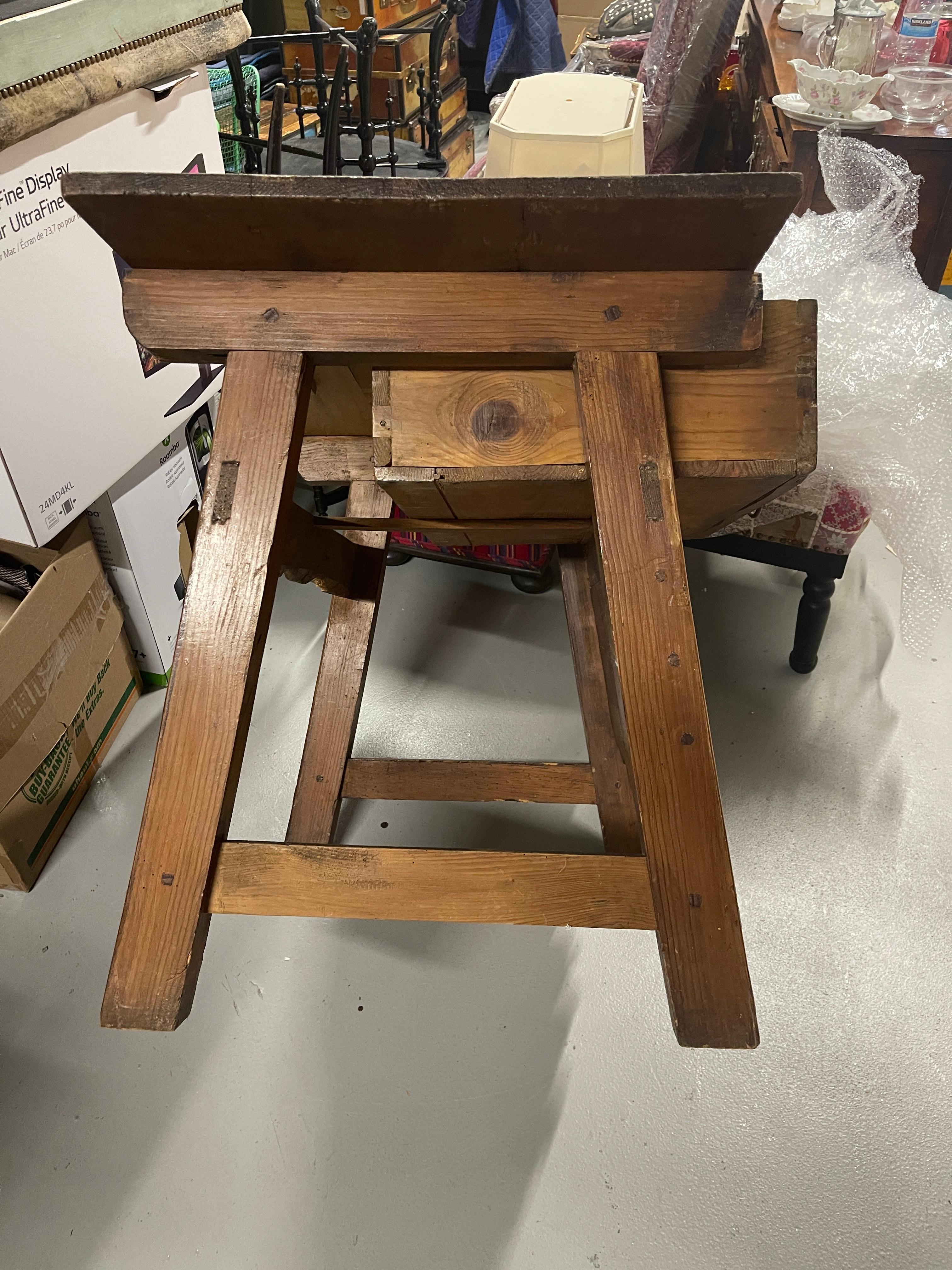 Antique Country One Drawer Table In Good Condition For Sale In Palm Springs, CA