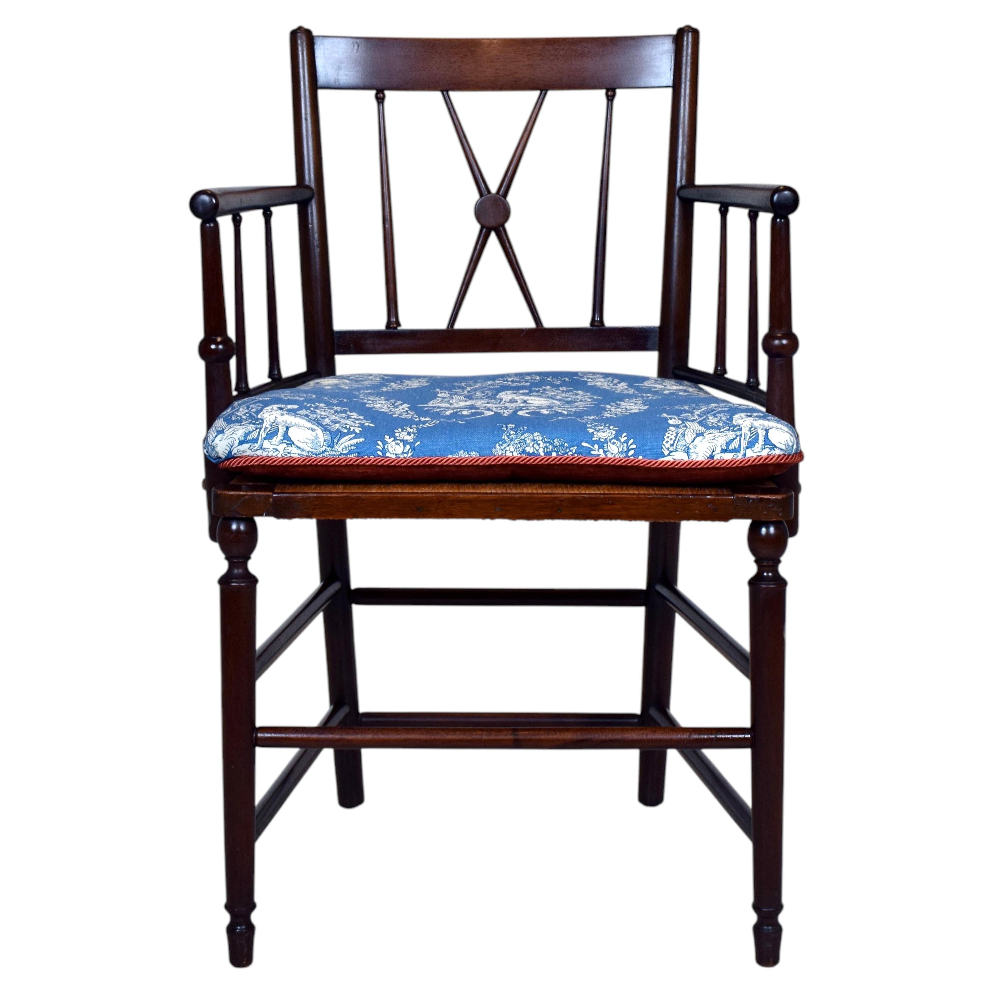 Antiker Regency-Sessel mit Kreuzrücken und Brunschwig & Fils-Kissen im Angebot