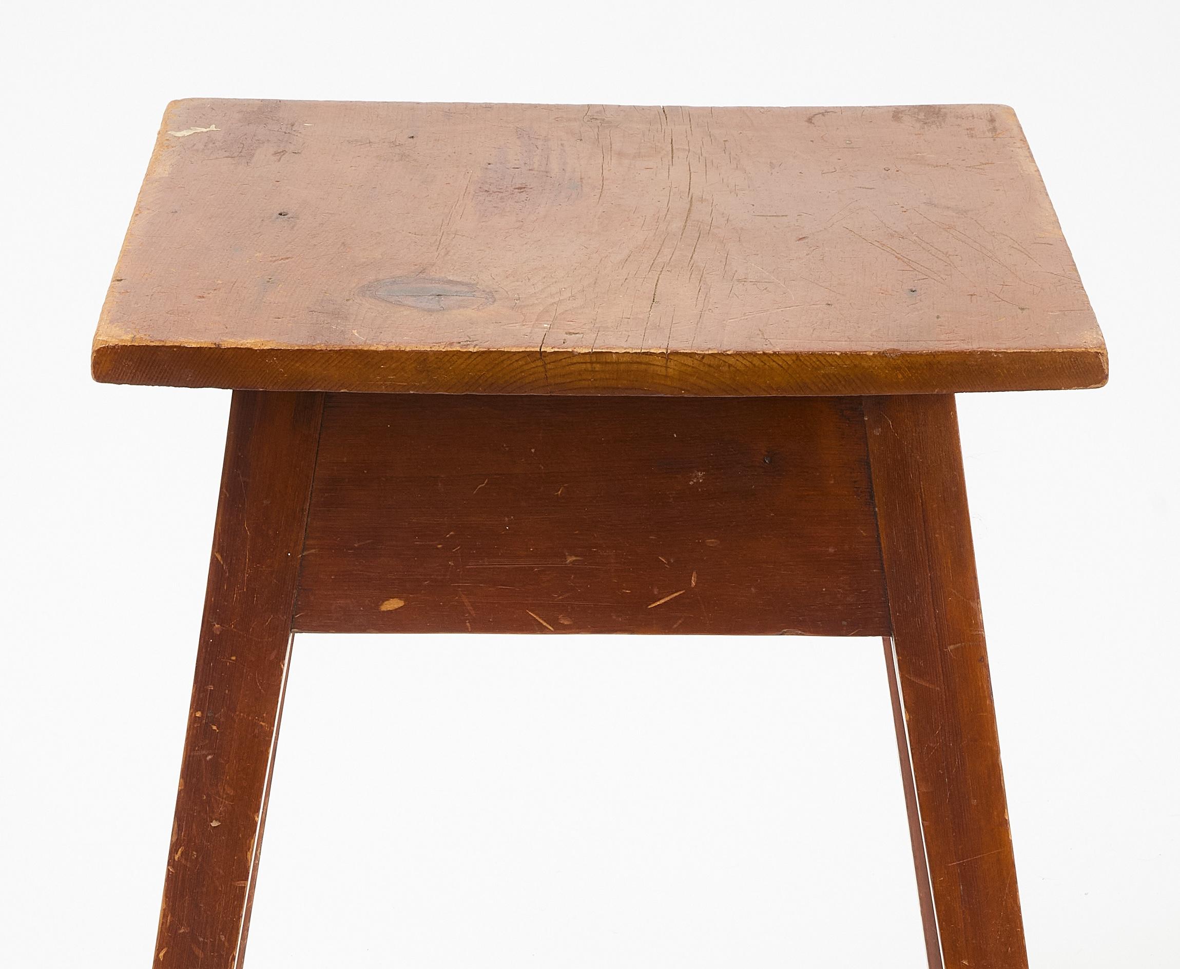 Fait main Antiquities Country Splayed Stand en vente