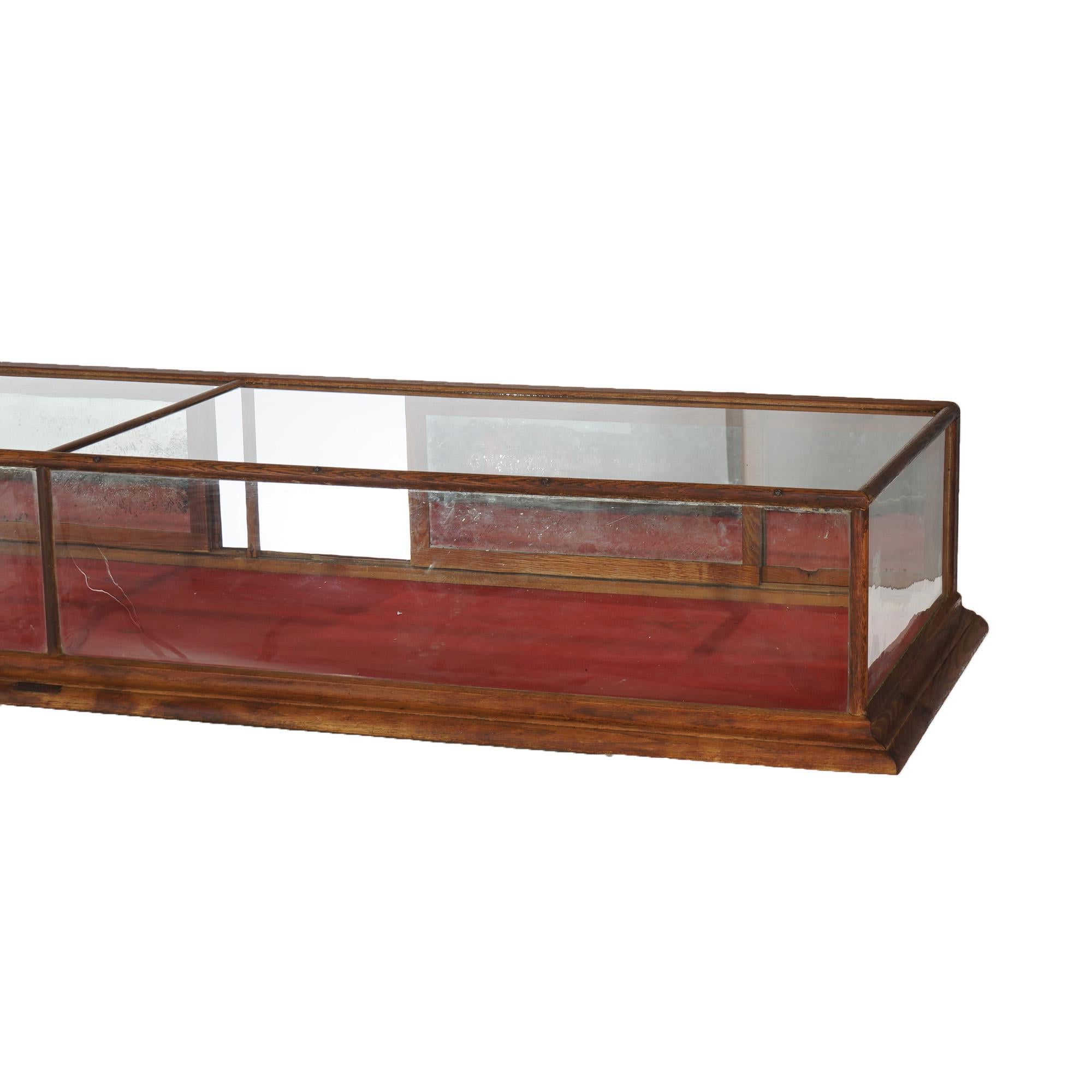 Antique Country Store Buffalo Candy Co. 8’ Oak Table Top Display Case Circa 1900 In Good Condition For Sale In Big Flats, NY