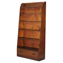 Antiguo expositor de nogal y roble con cajón c1900