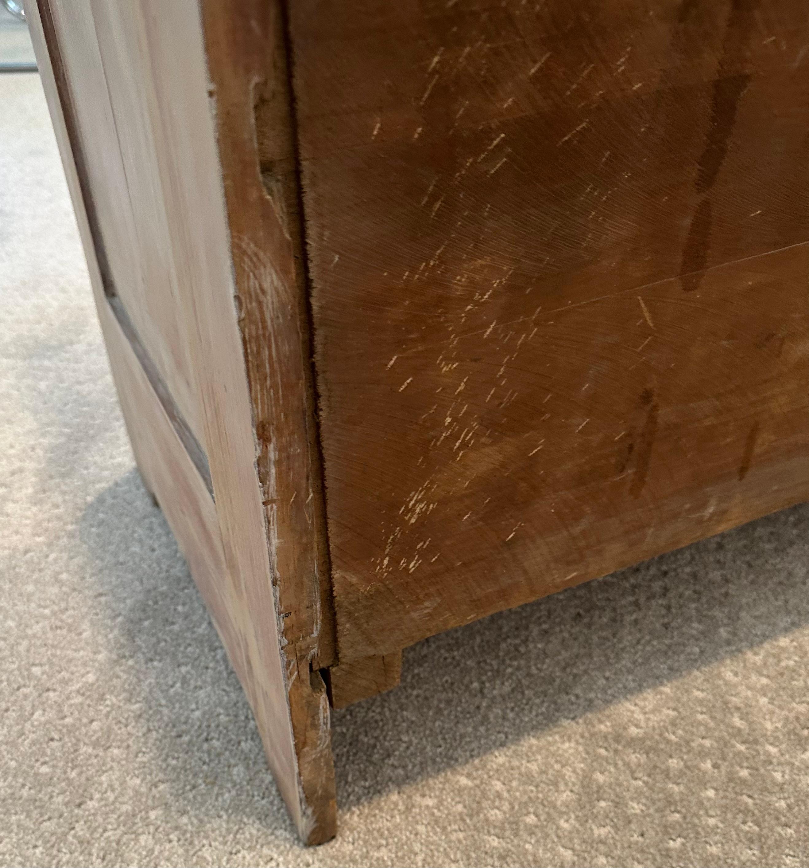 Antique Country Style English Commode For Sale 2