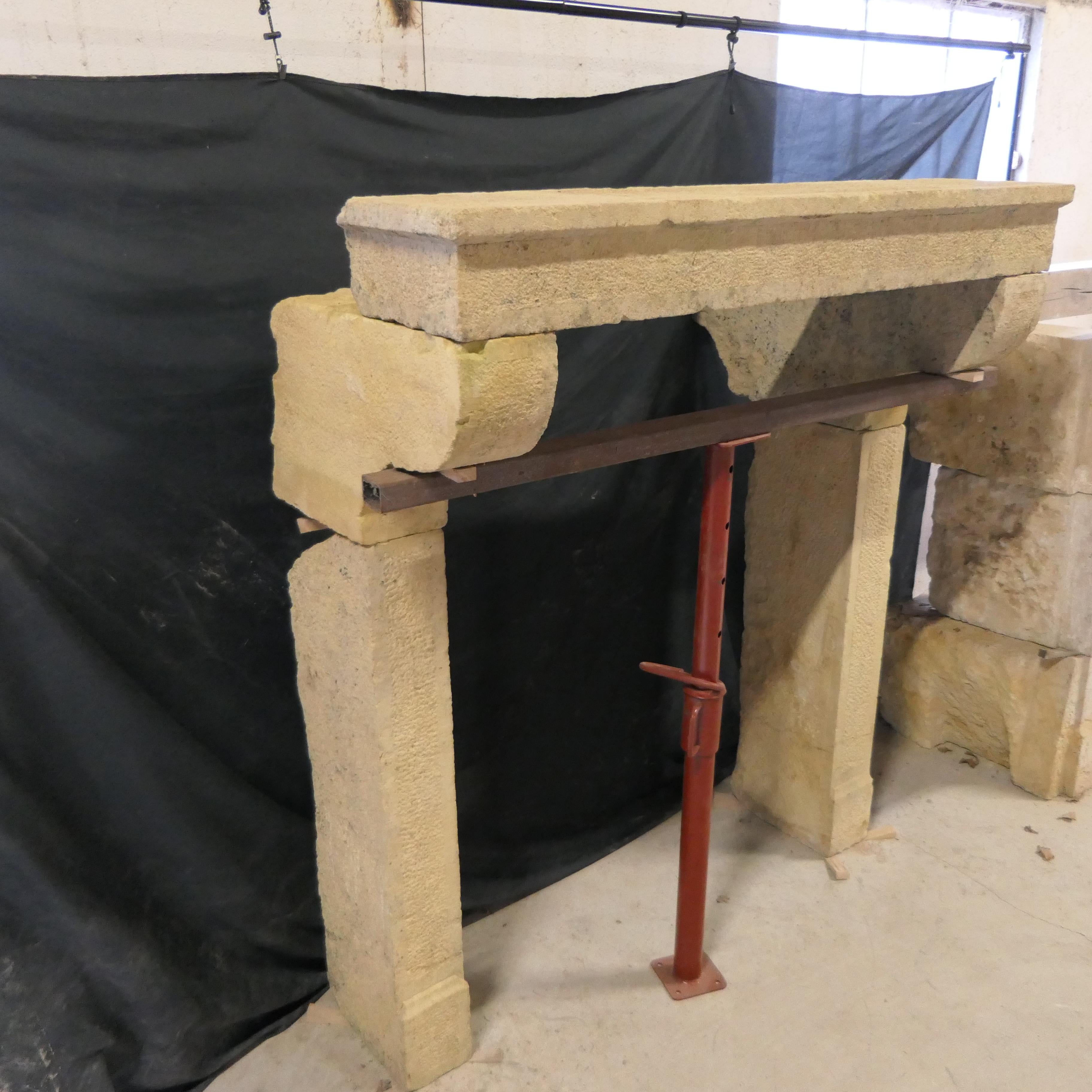 Beautiful old hardstone fireplace. The patina is very rustic!
The corbels are deeper than the jambs. The largest is about 78cm
The jamb is about 30cm deep.
The depth of the lintel alone is approx. 29cm