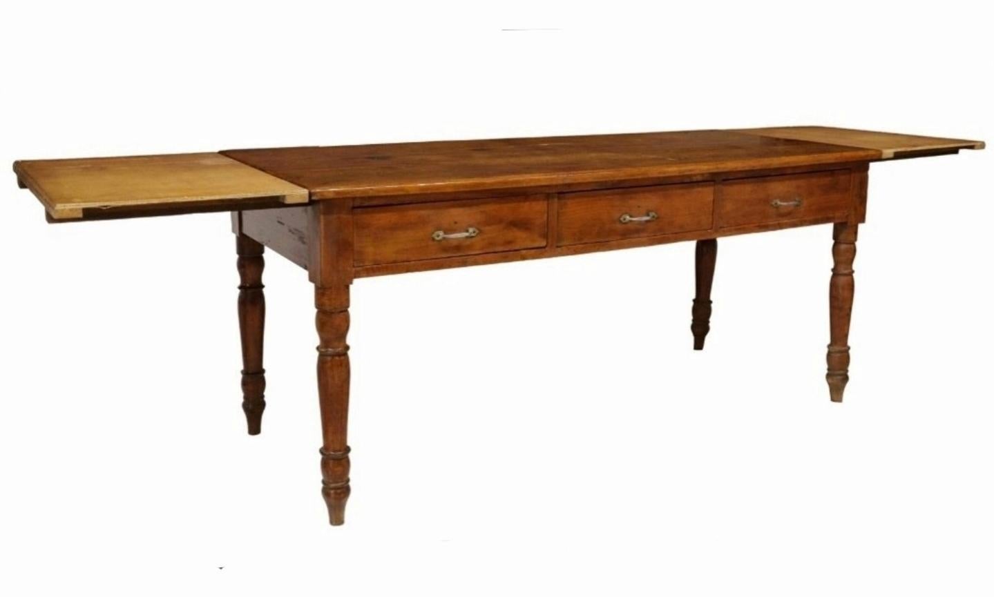 Antiquités County French Provincial Farmhouse Table à rallonge en pin Bon état - En vente à Forney, TX